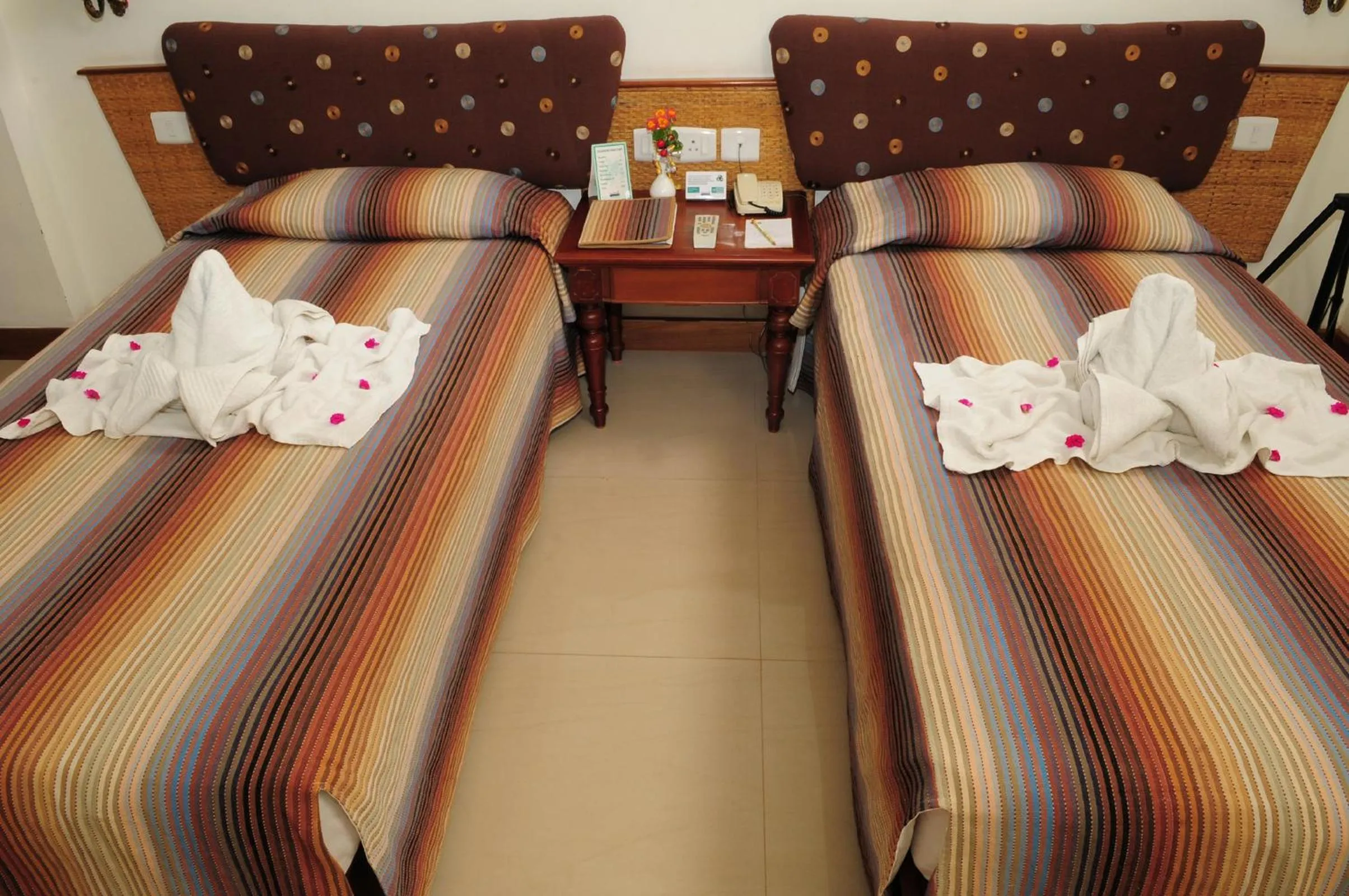 cot in Hindustan Beach Retreat