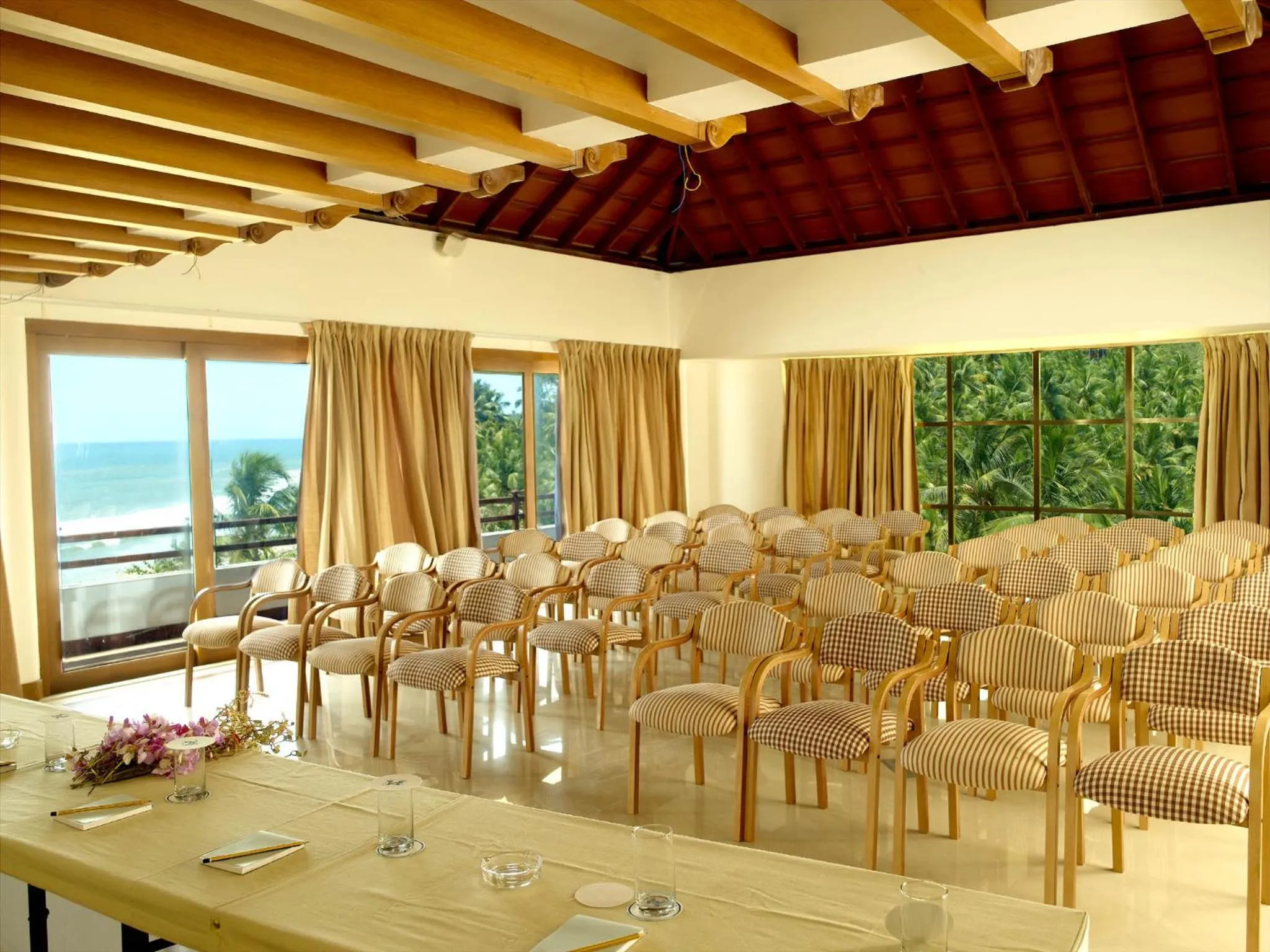 Banquet/Function facilities in Hindustan Beach Retreat