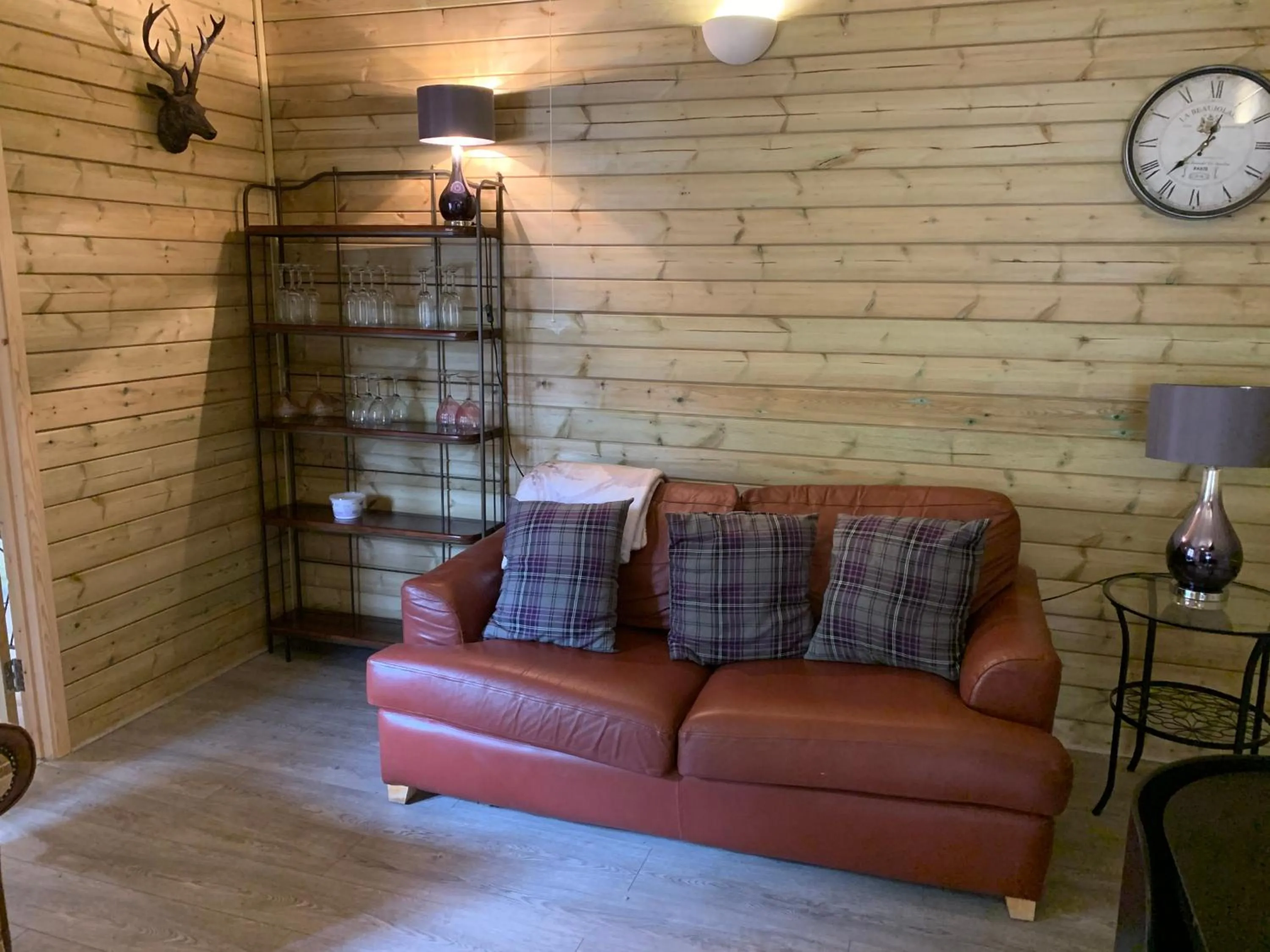 Living room in Bedrock Lodge