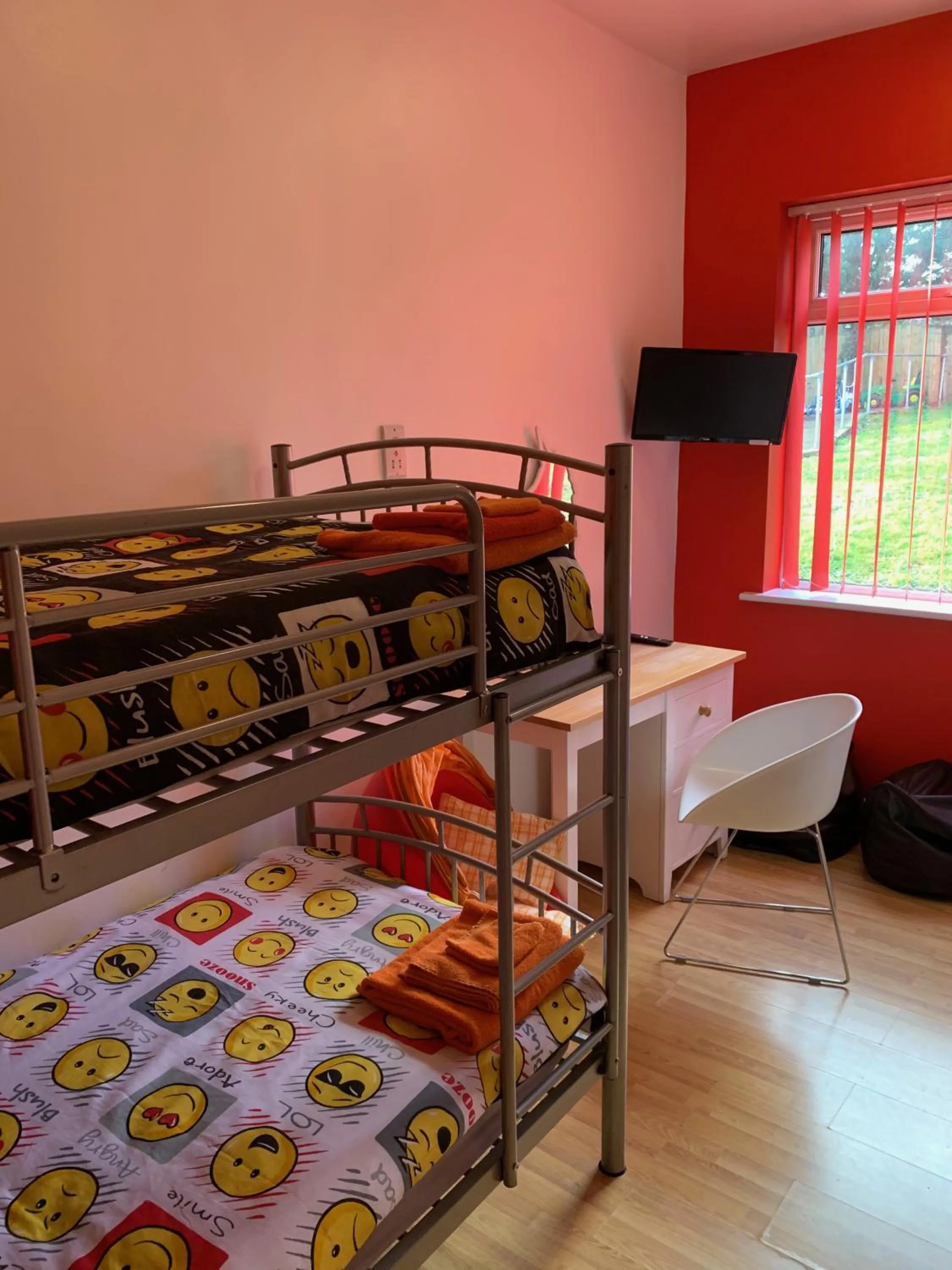 Bedroom, Bed in Bedrock Lodge