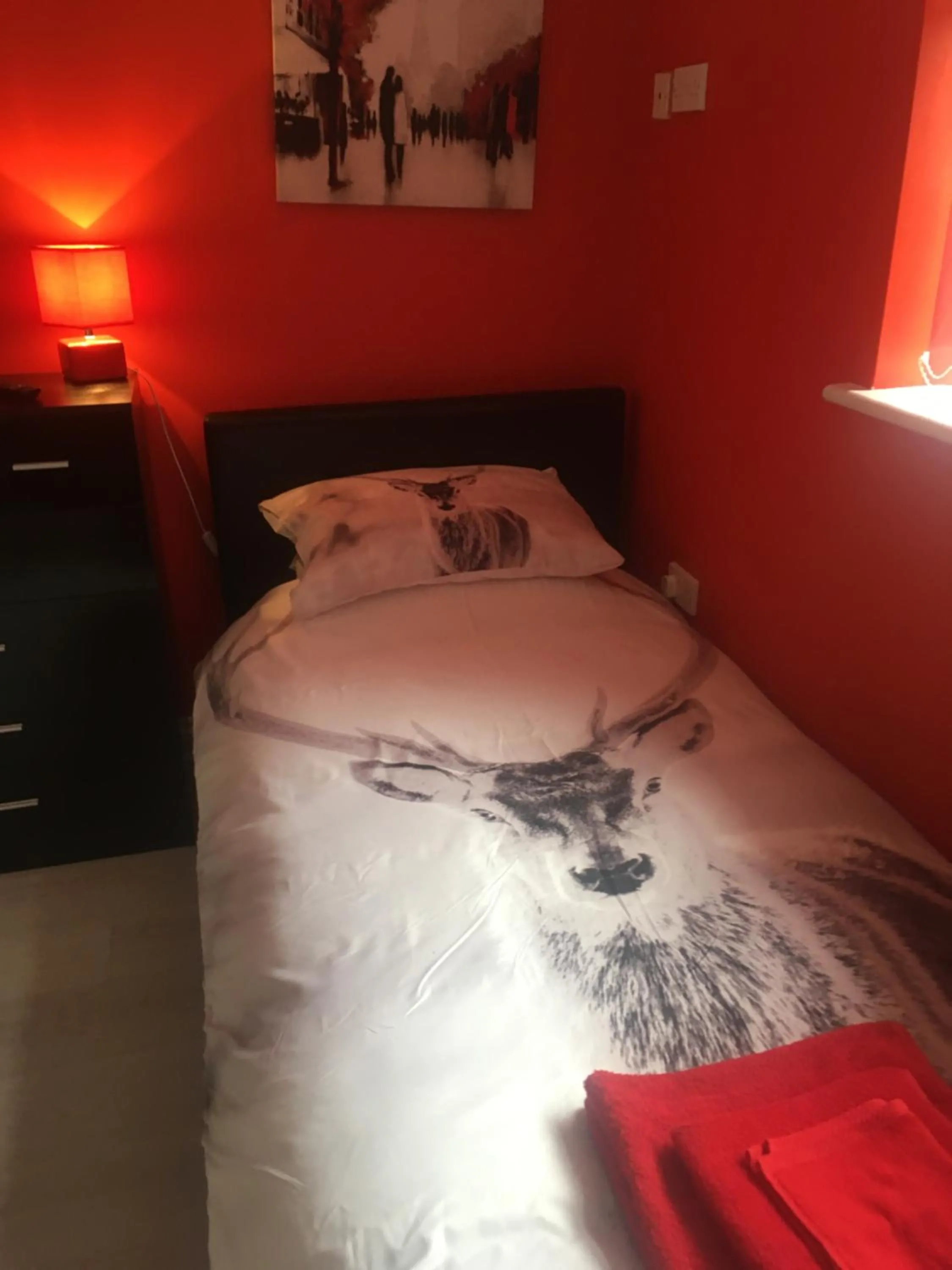Bedroom, Bed in Bedrock Lodge