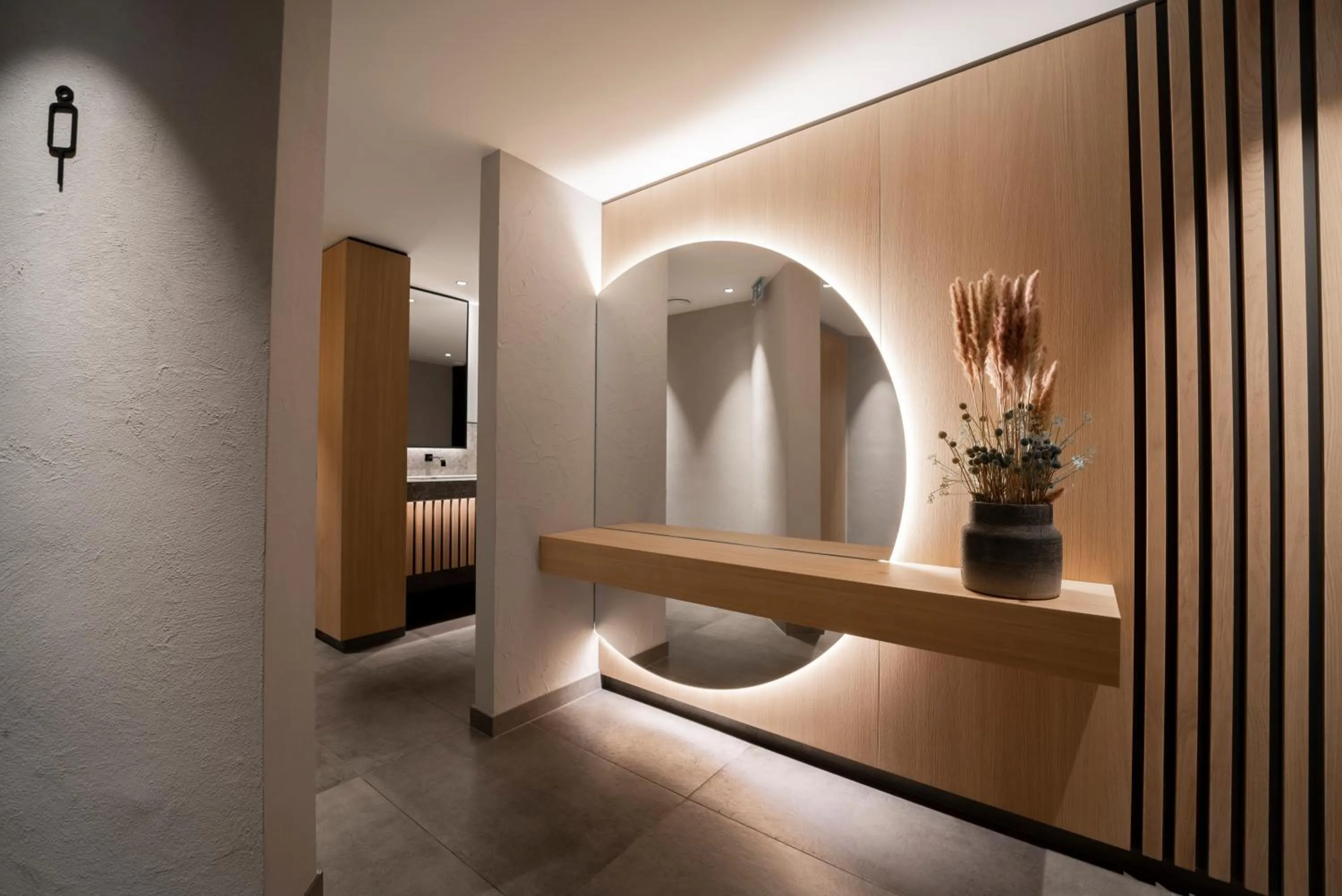 Decorative detail, Bed in Langwies Genussherberge