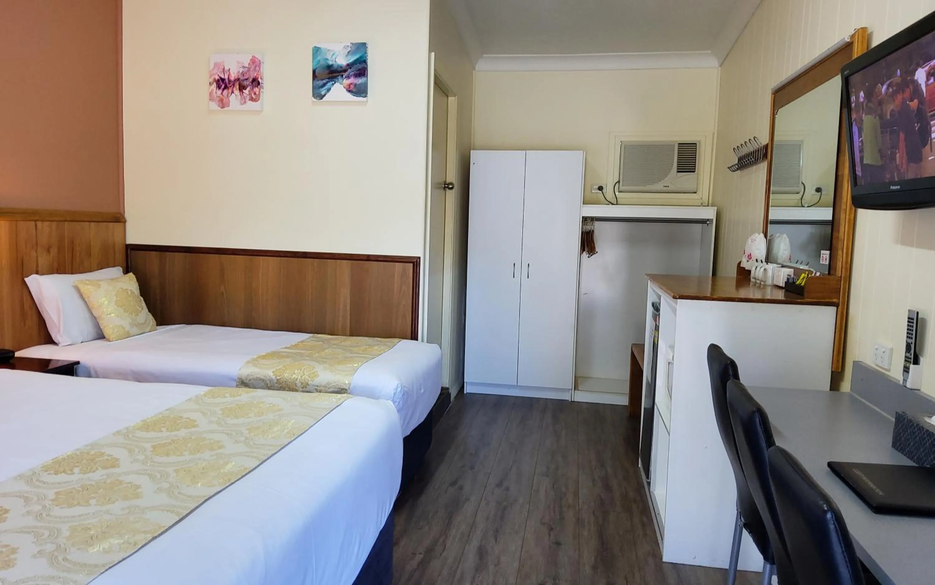 Bedroom, Bed in Highway Motor Inn Taree