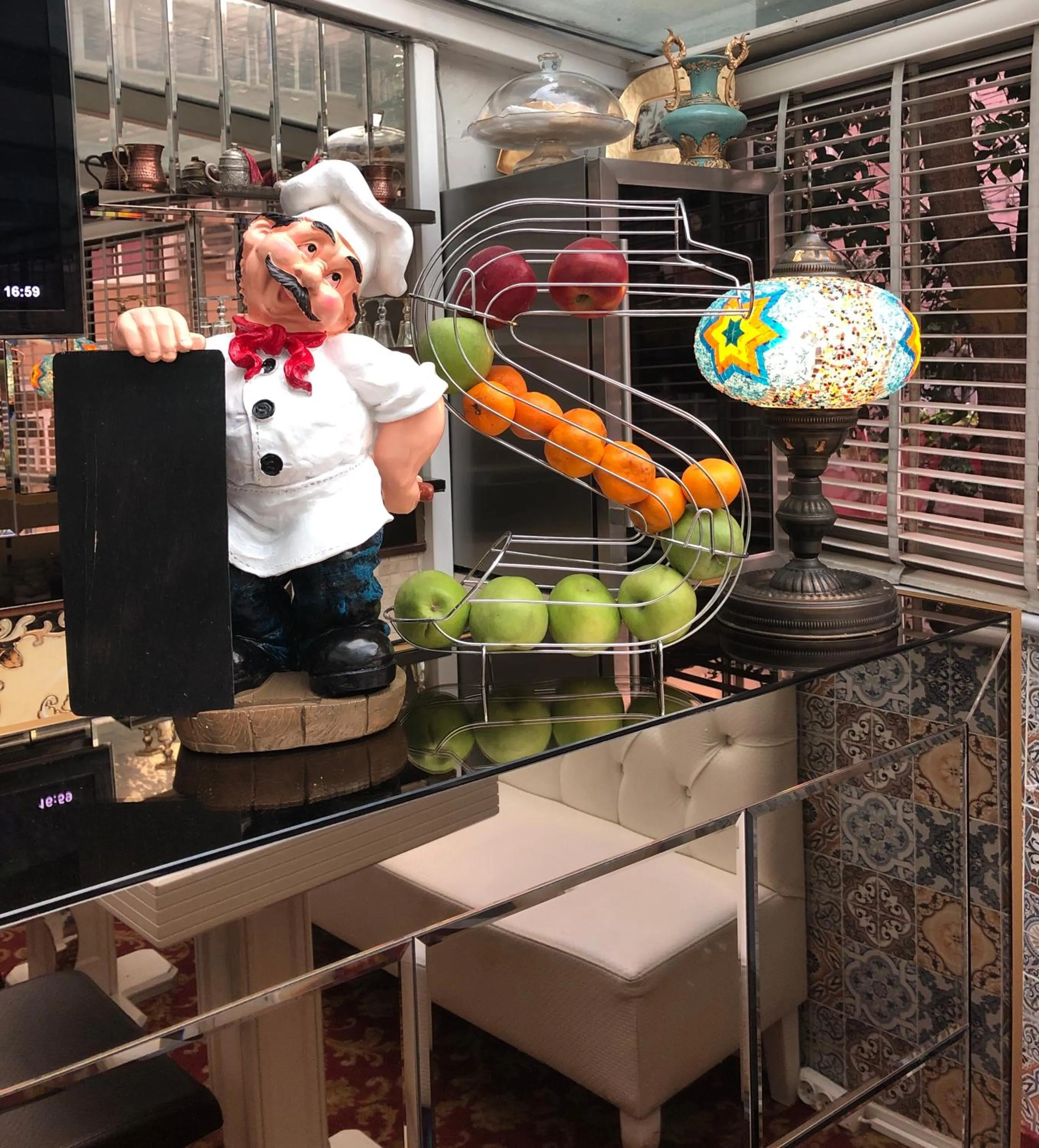 Decorative detail in Sultan Tughra Hotel