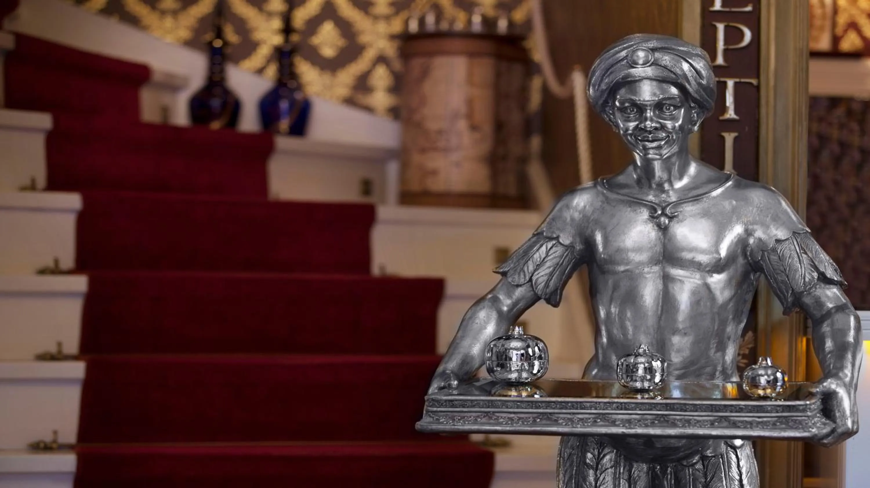 Decorative detail in Sultan Tughra Hotel