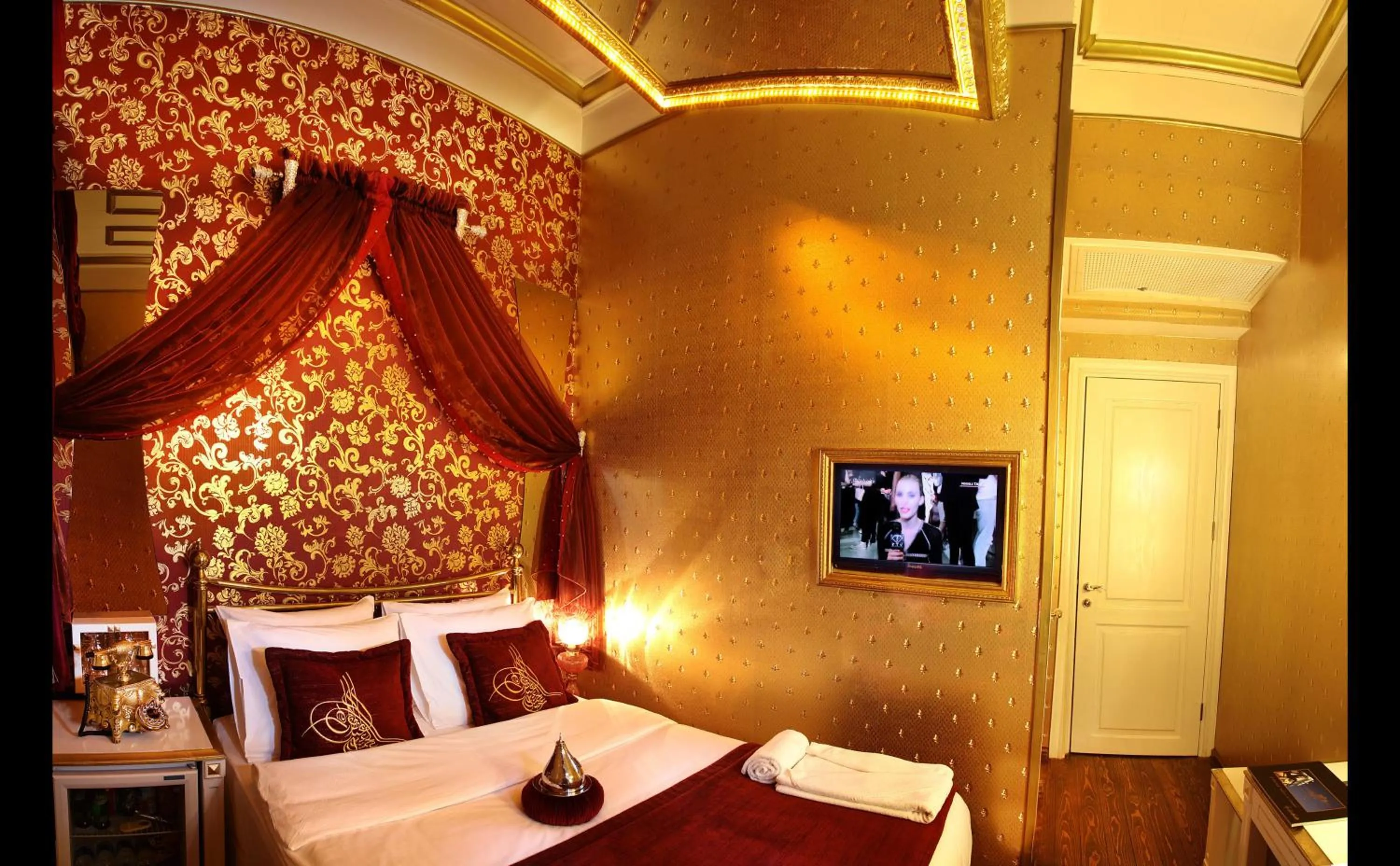 Decorative detail, Bed in Sultan Tughra Hotel