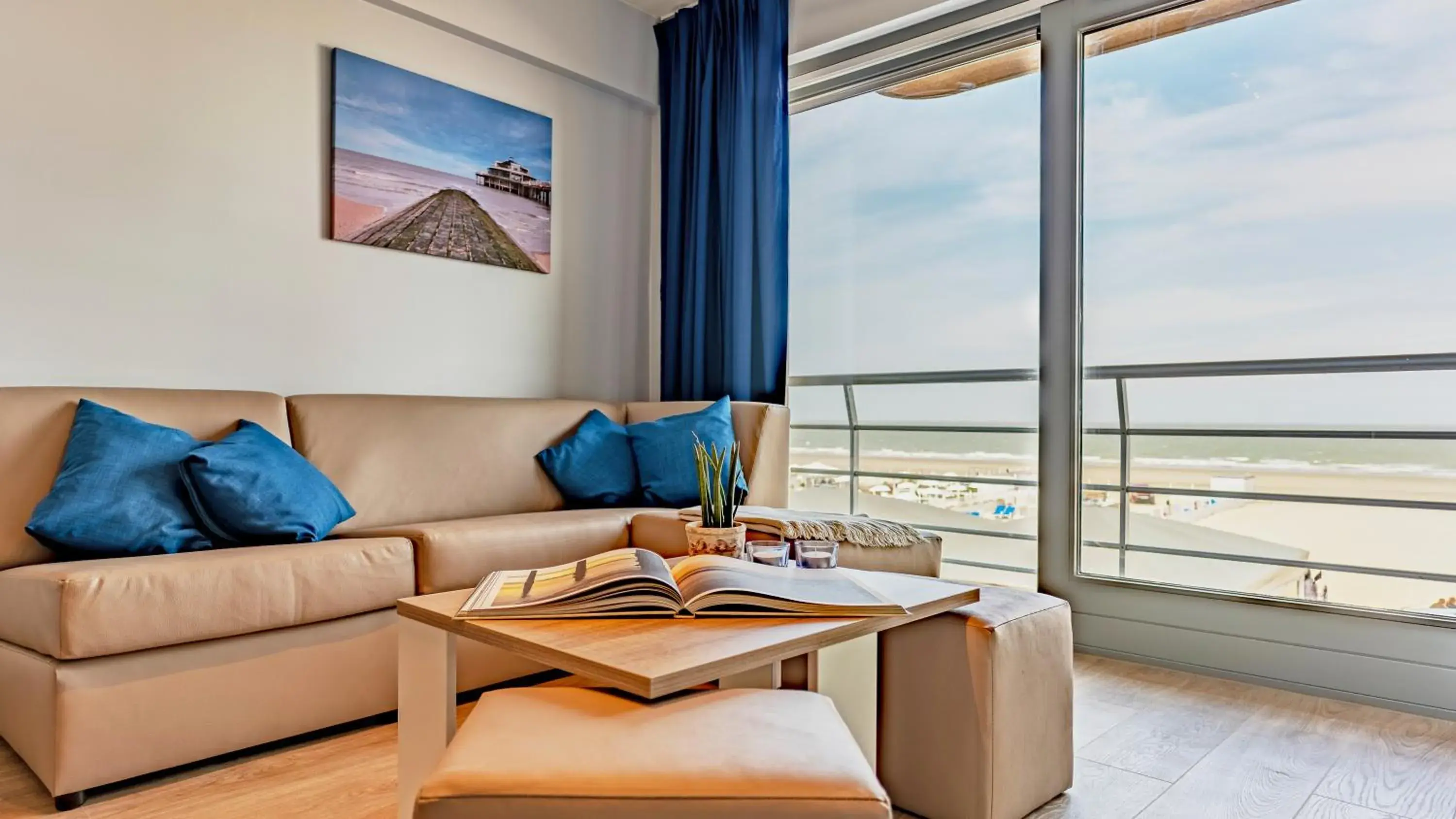 Suite with Sea view | 4p in Holiday Suites Blankenberge Suite with Sea view | 4p in Holiday Suites Blankenberge