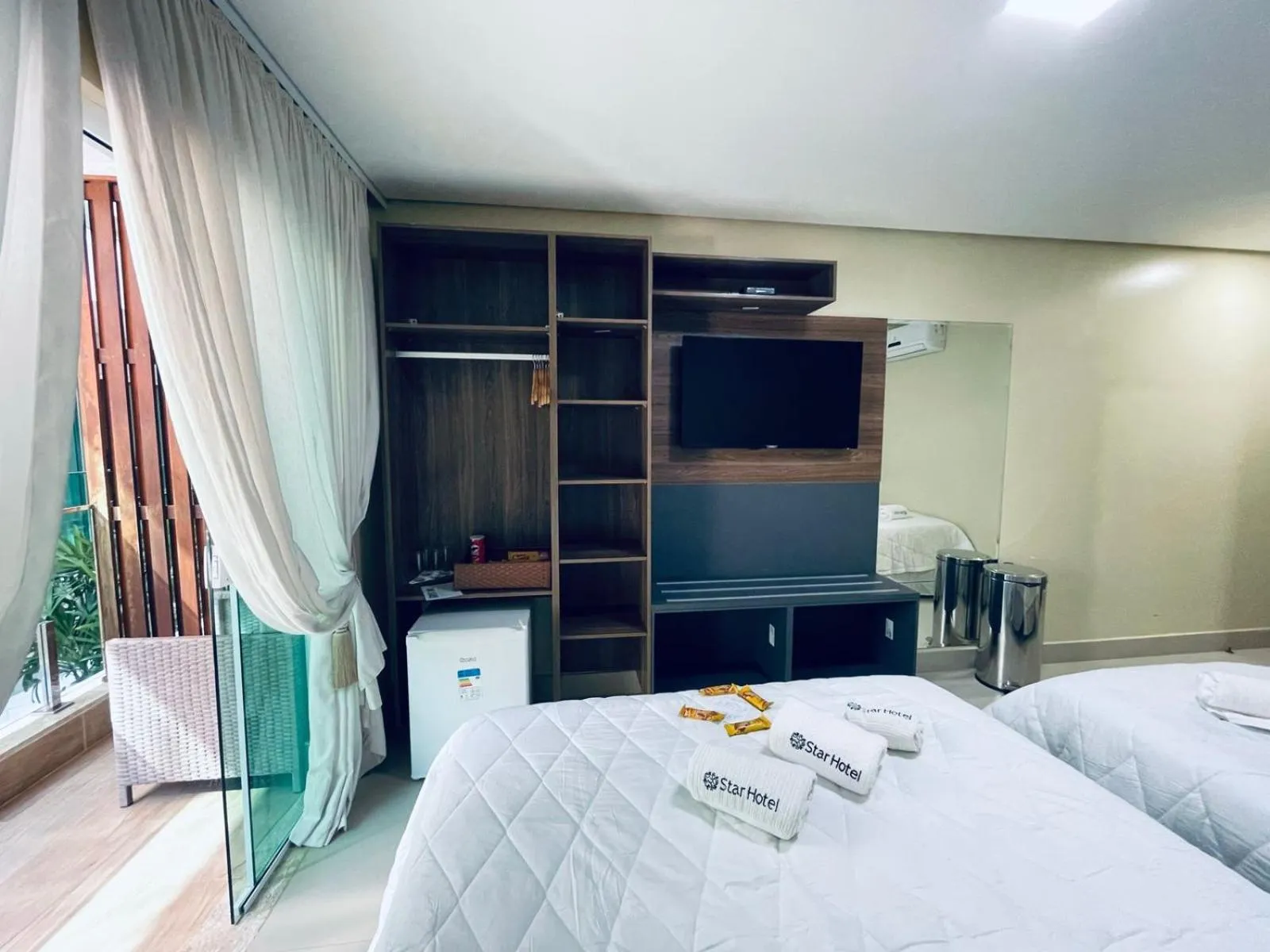 TV and multimedia, Bed in Star Hotel