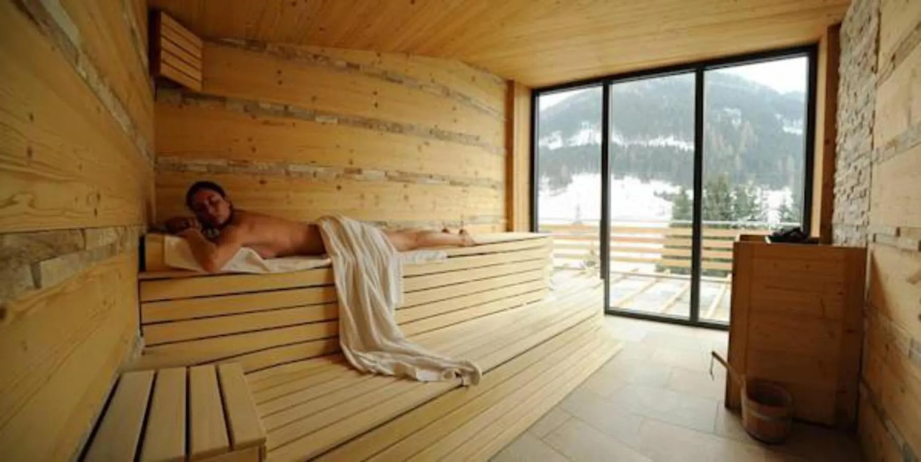 Sauna in Alpen Family Hotel Someda