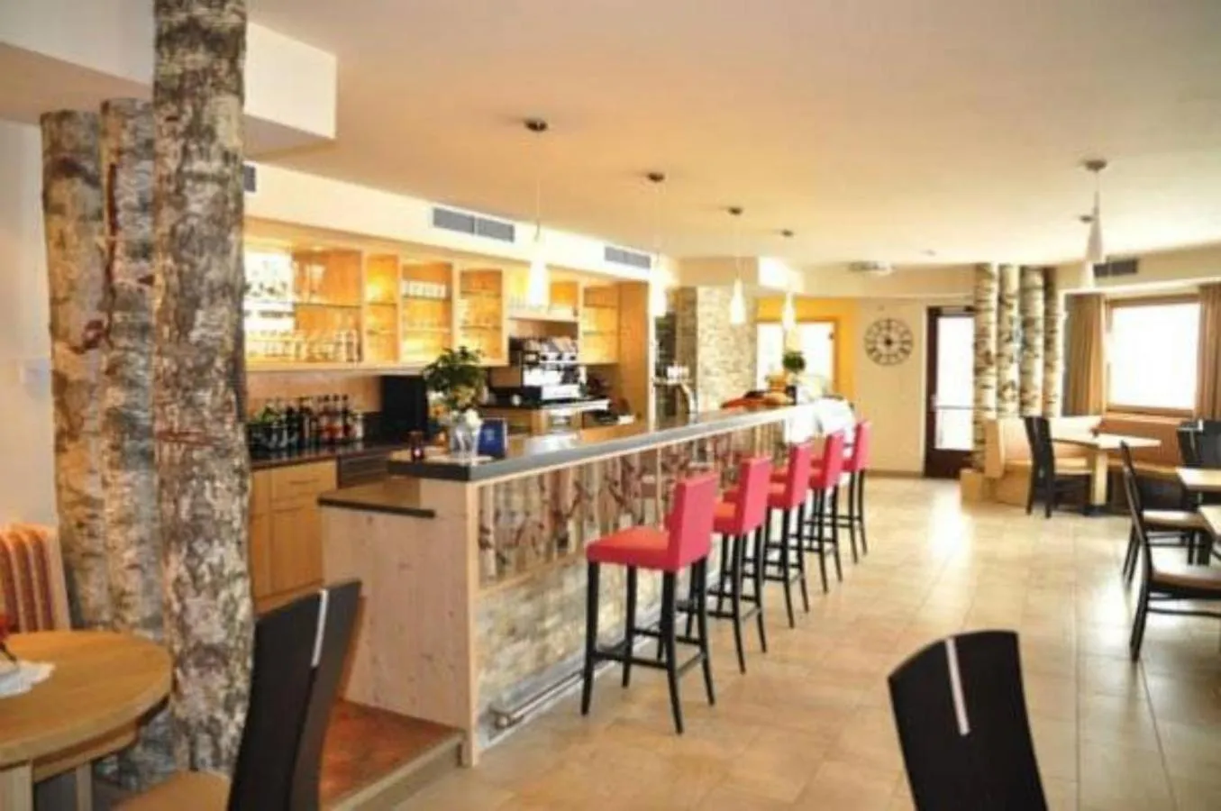Lounge or bar in Alpen Family Hotel Someda