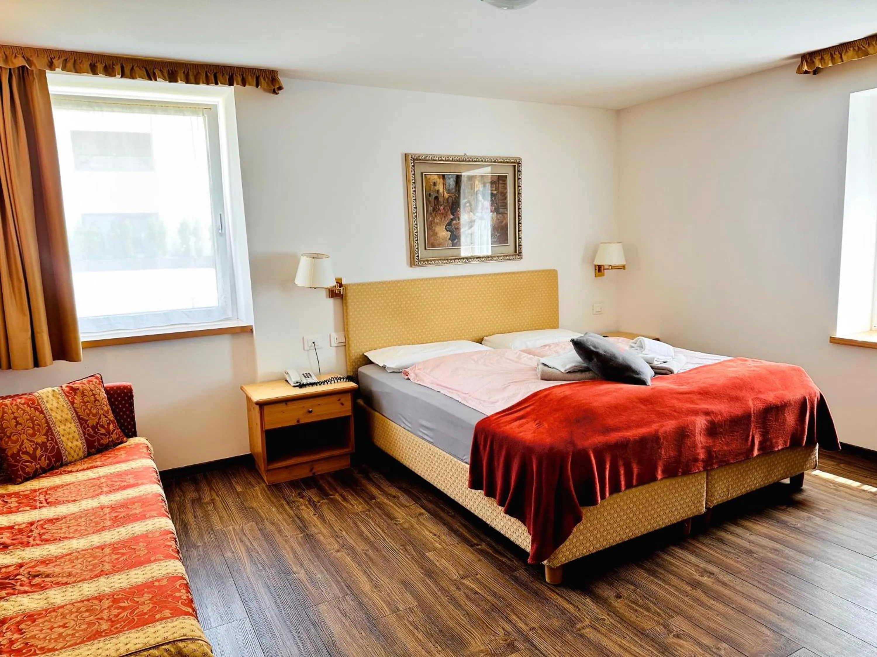 Bedroom, Bed in Alpen Family Hotel Someda