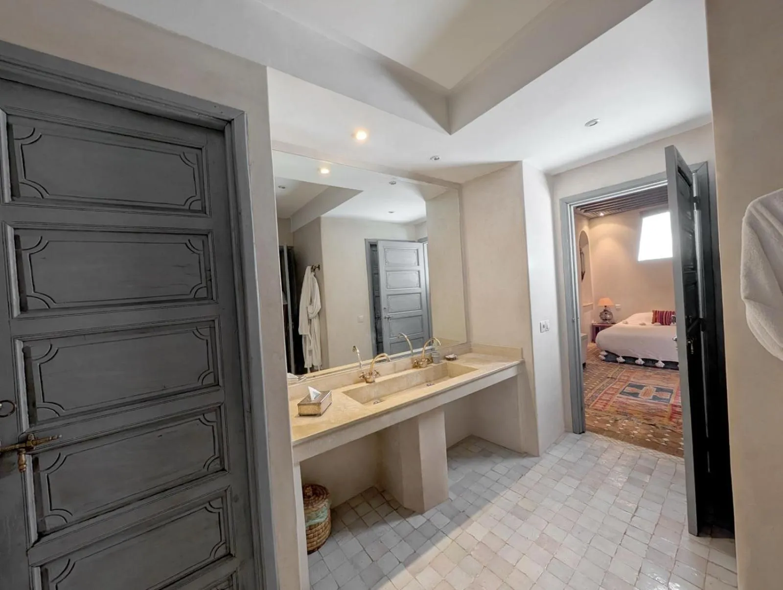 Bathroom, Bed in Riad Slitine & Spa