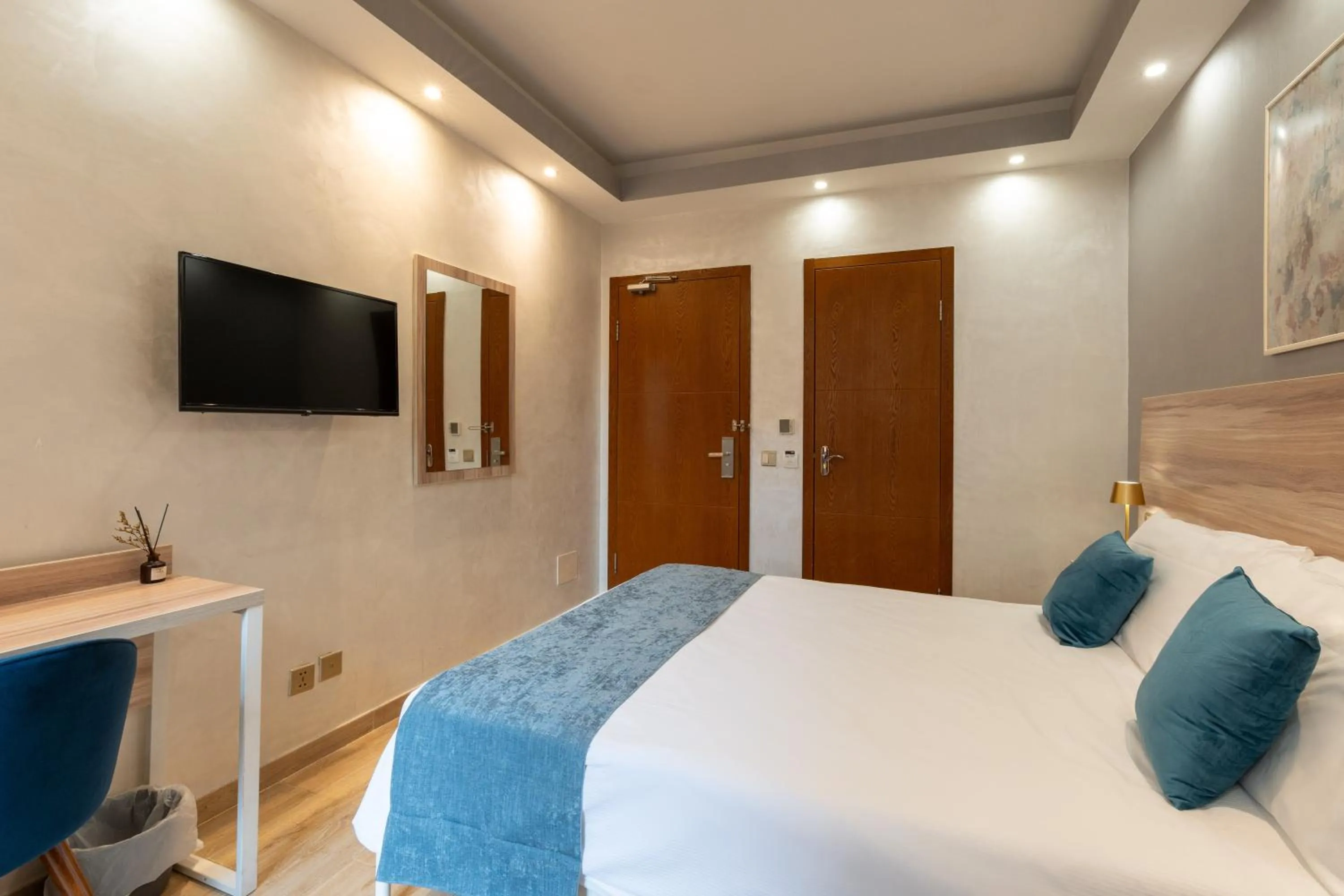 Bed in Rome Love Hotel