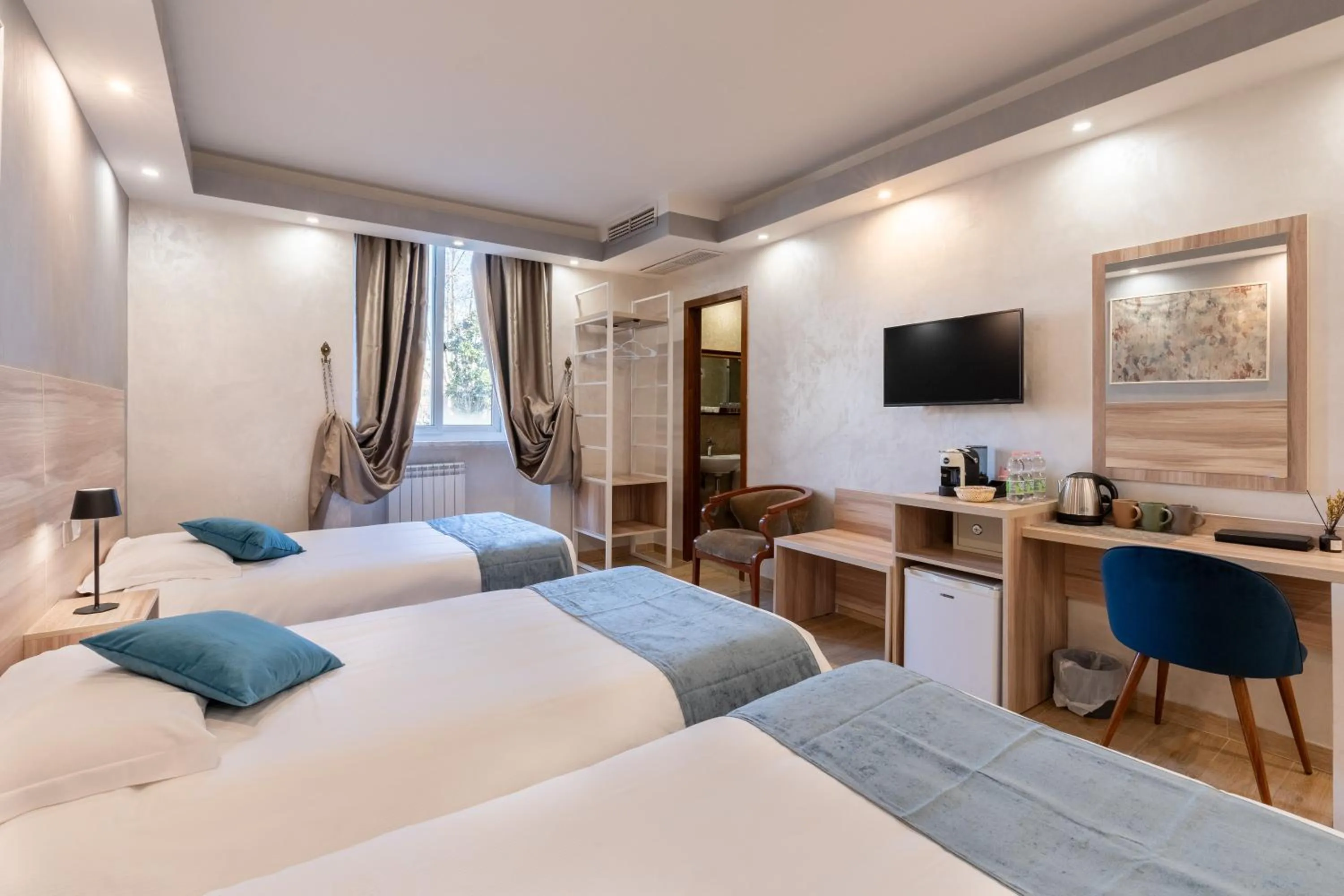 Bed in Rome Love Hotel