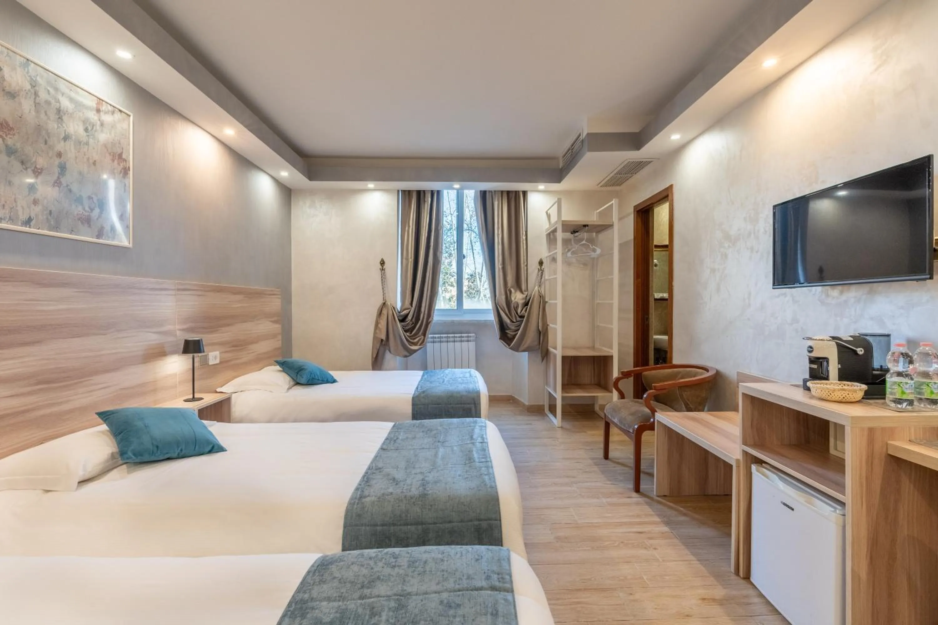 Bed in Rome Love Hotel