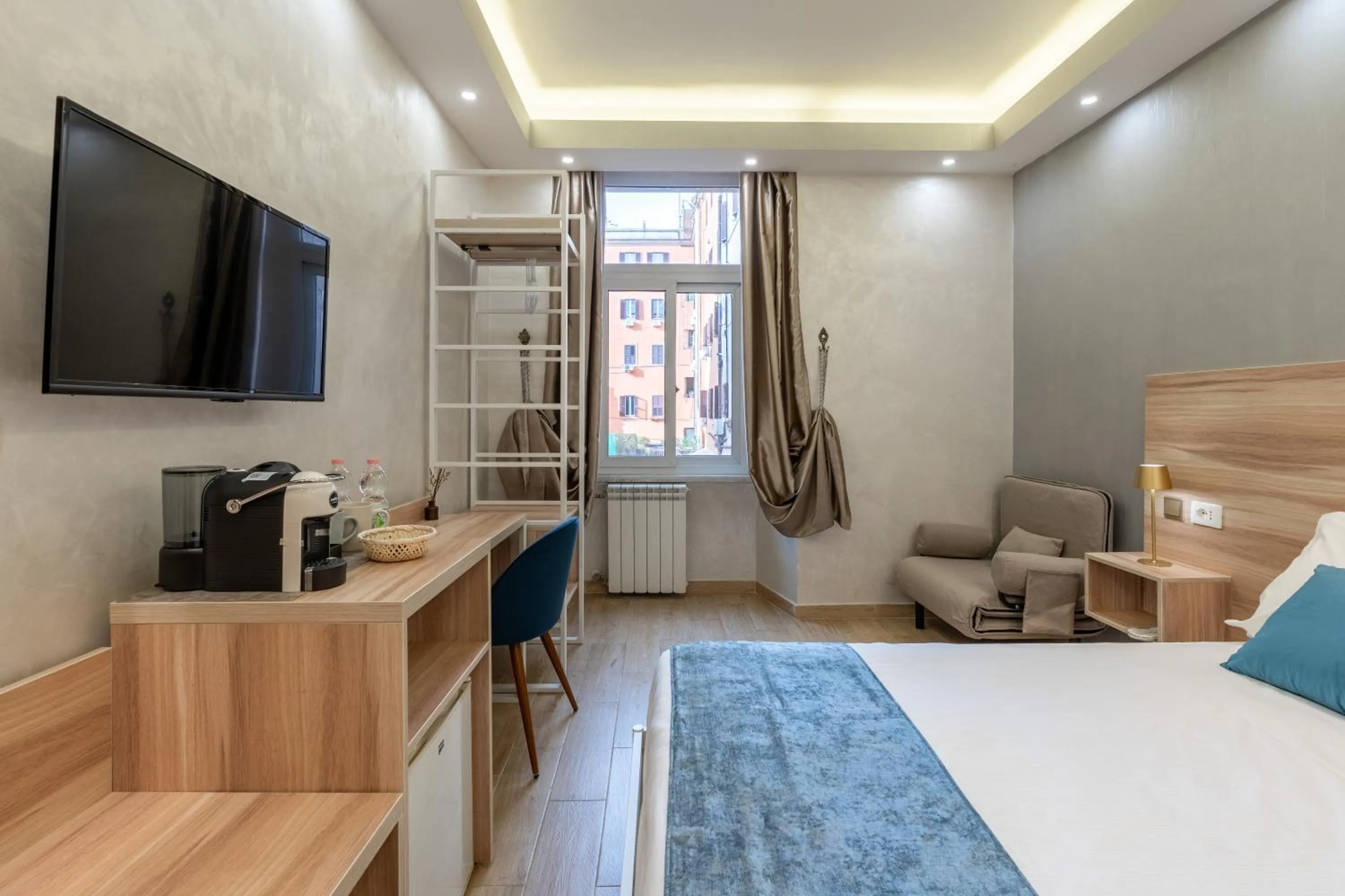 Bed in Rome Love Hotel