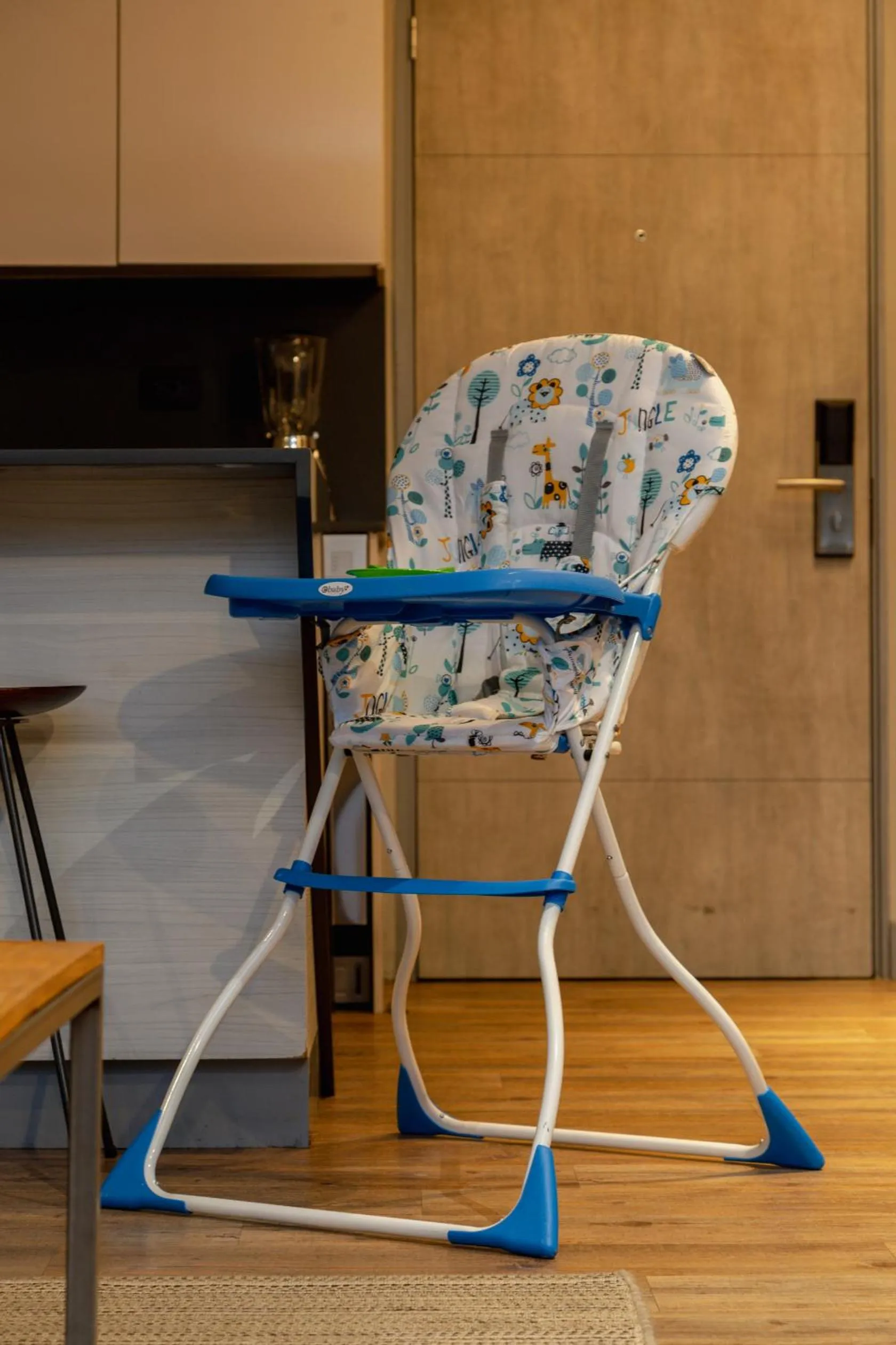 young children in Loma Verde Aparthotel