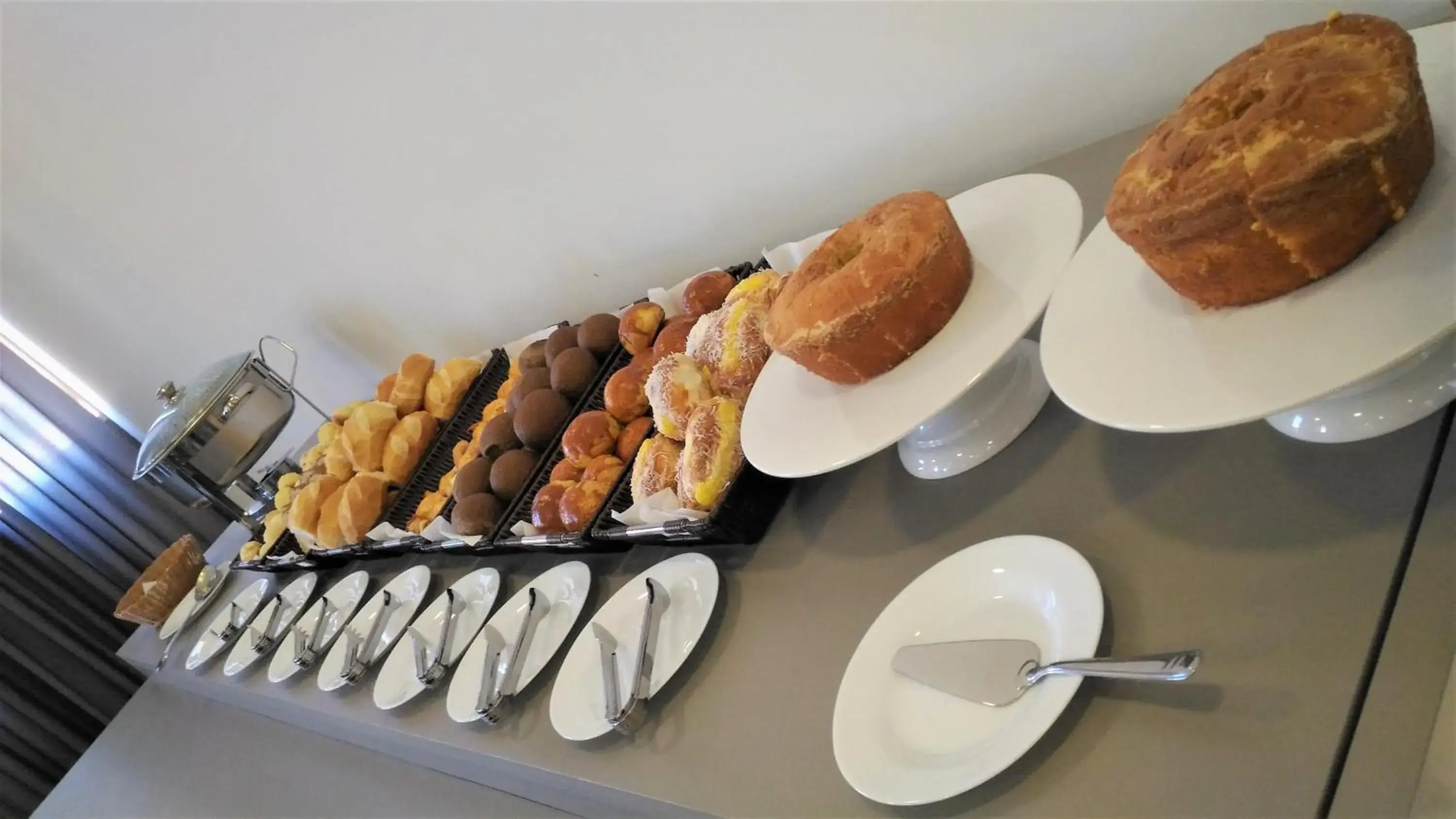 Breakfast in Hotel H2 Congonhas Breakfast in Hotel H2 Congonhas