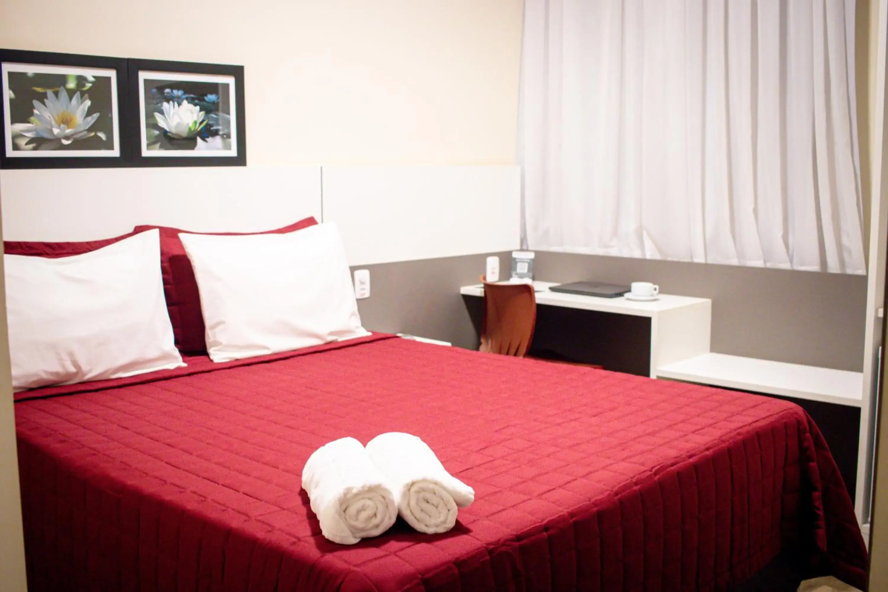 Photo of the whole room, Bed in Hotel H2 Congonhas Photo of the whole room, Bed in Hotel H2 Congonhas