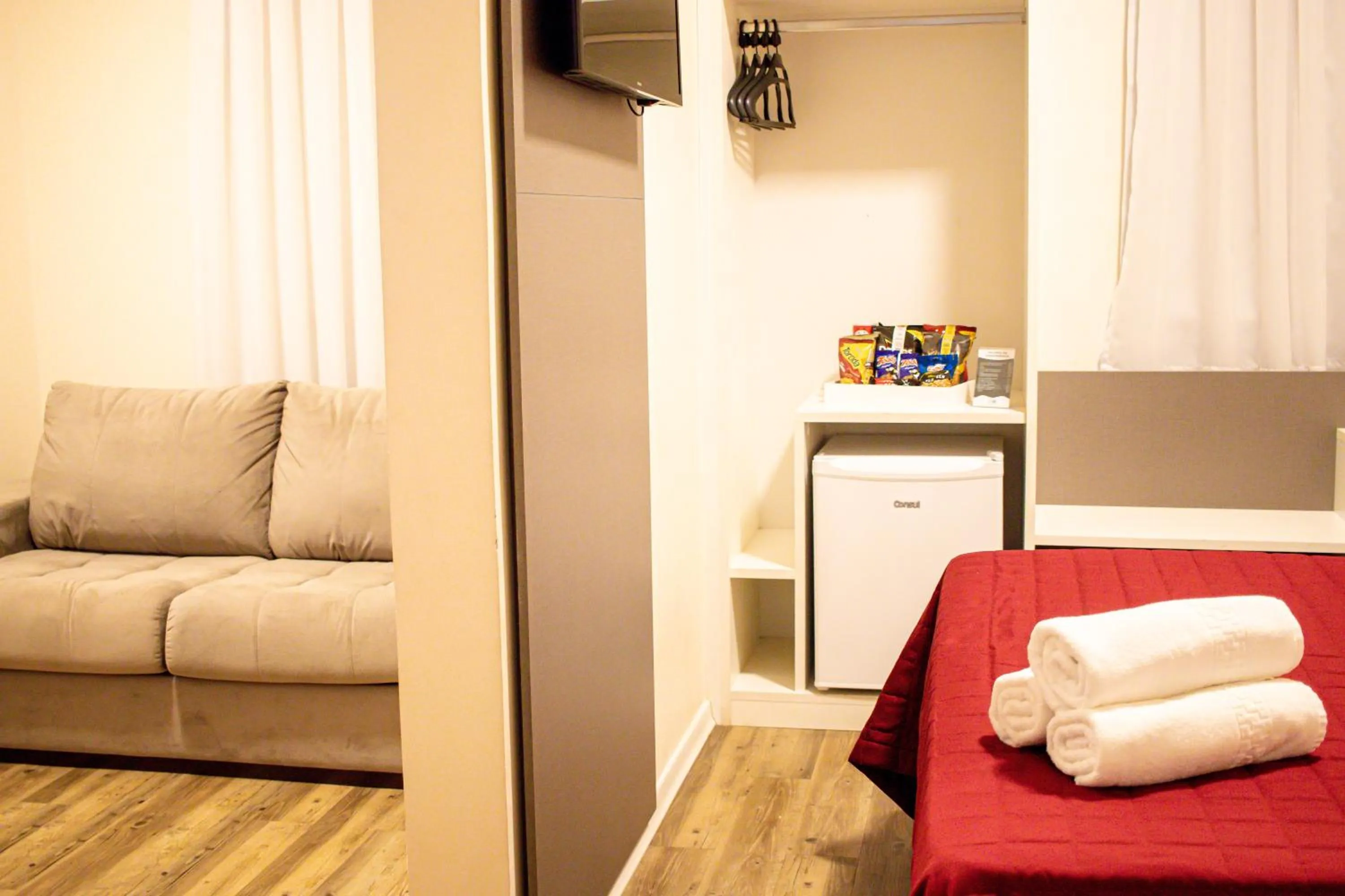 Photo of the whole room, Bed in Hotel H2 Congonhas