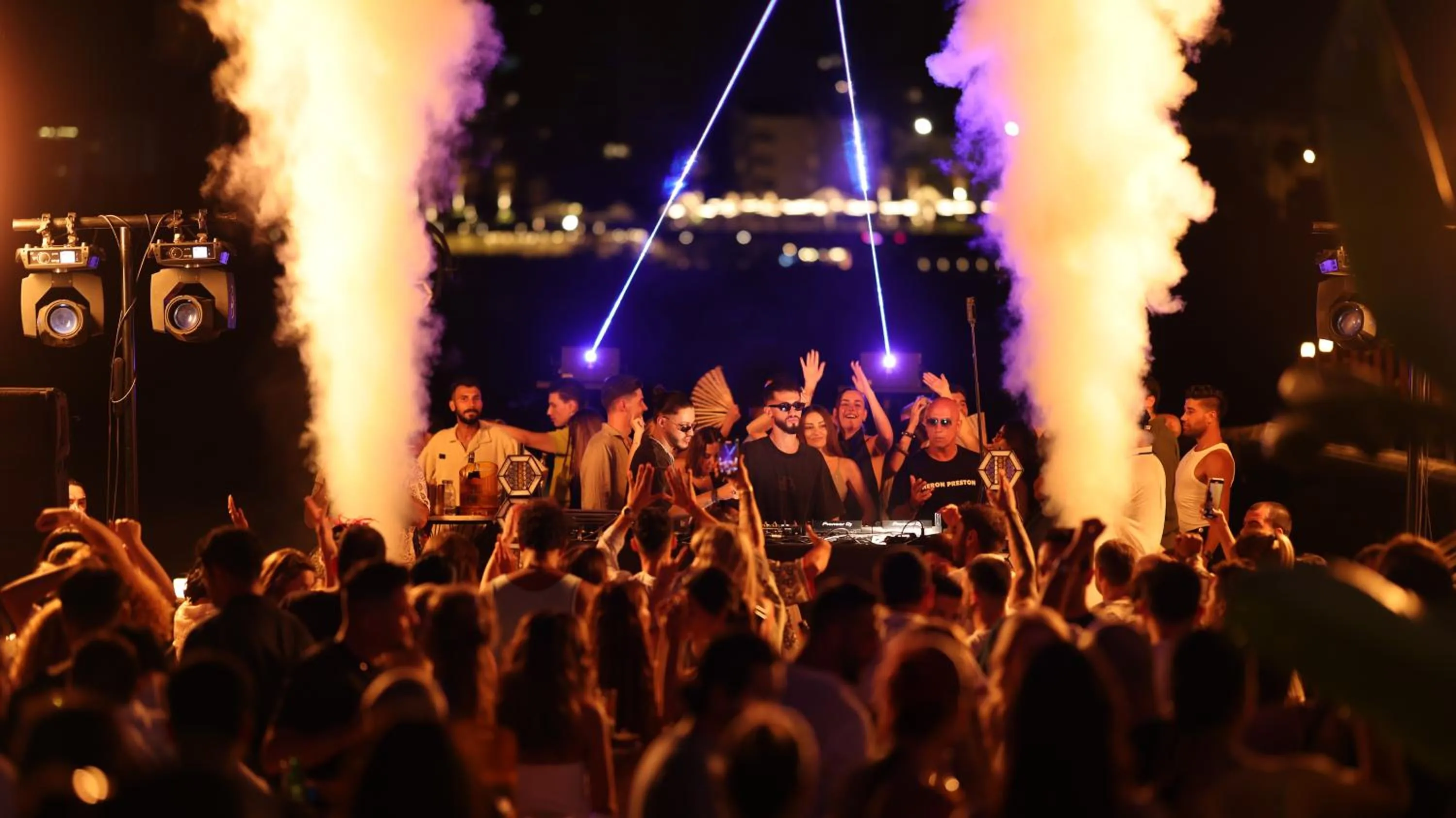 Nightclub / DJ in La Boutique Hotel & Suites - Adults Only