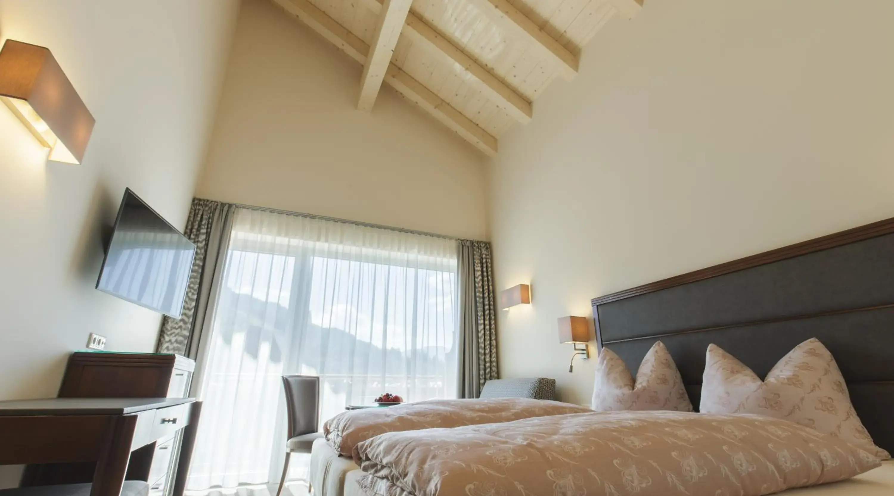 Triple Room with Mountain View - single occupancy in Hotel Niederreiter Triple Room with Mountain View - single occupancy in Hotel Niederreiter