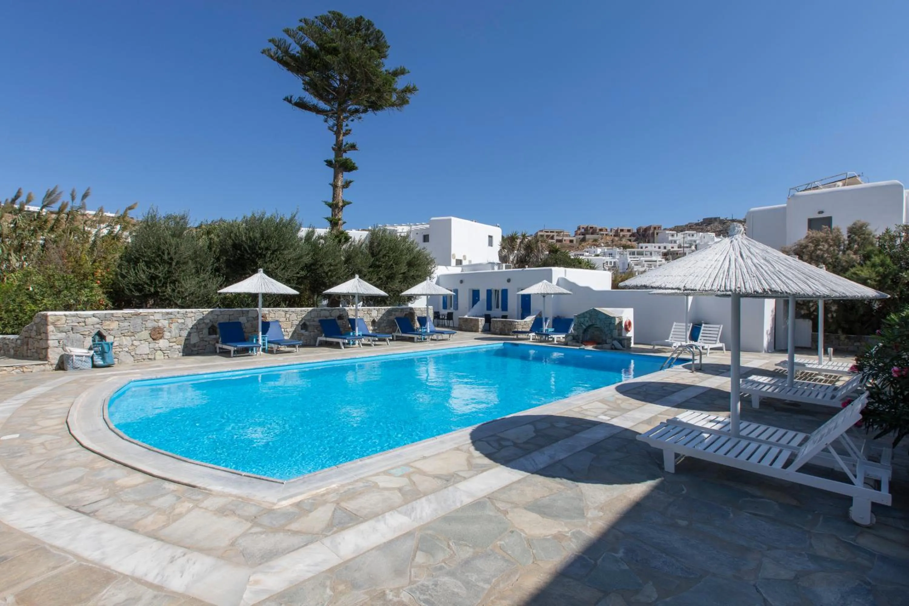 Anemos Hotel & Apartments