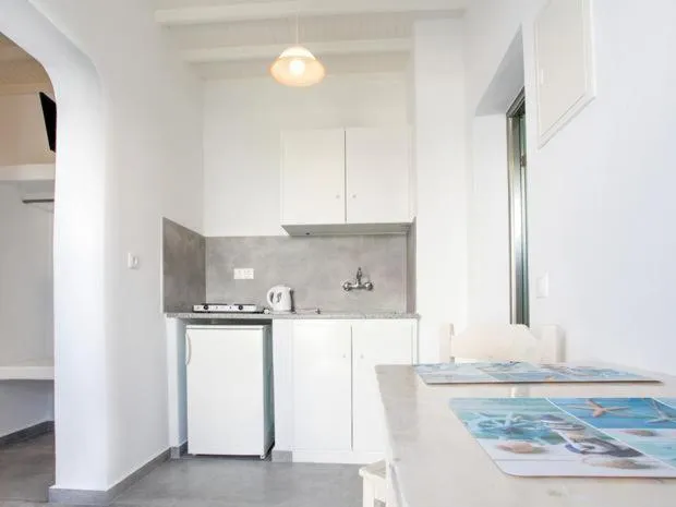 Anemos Hotel & Apartments