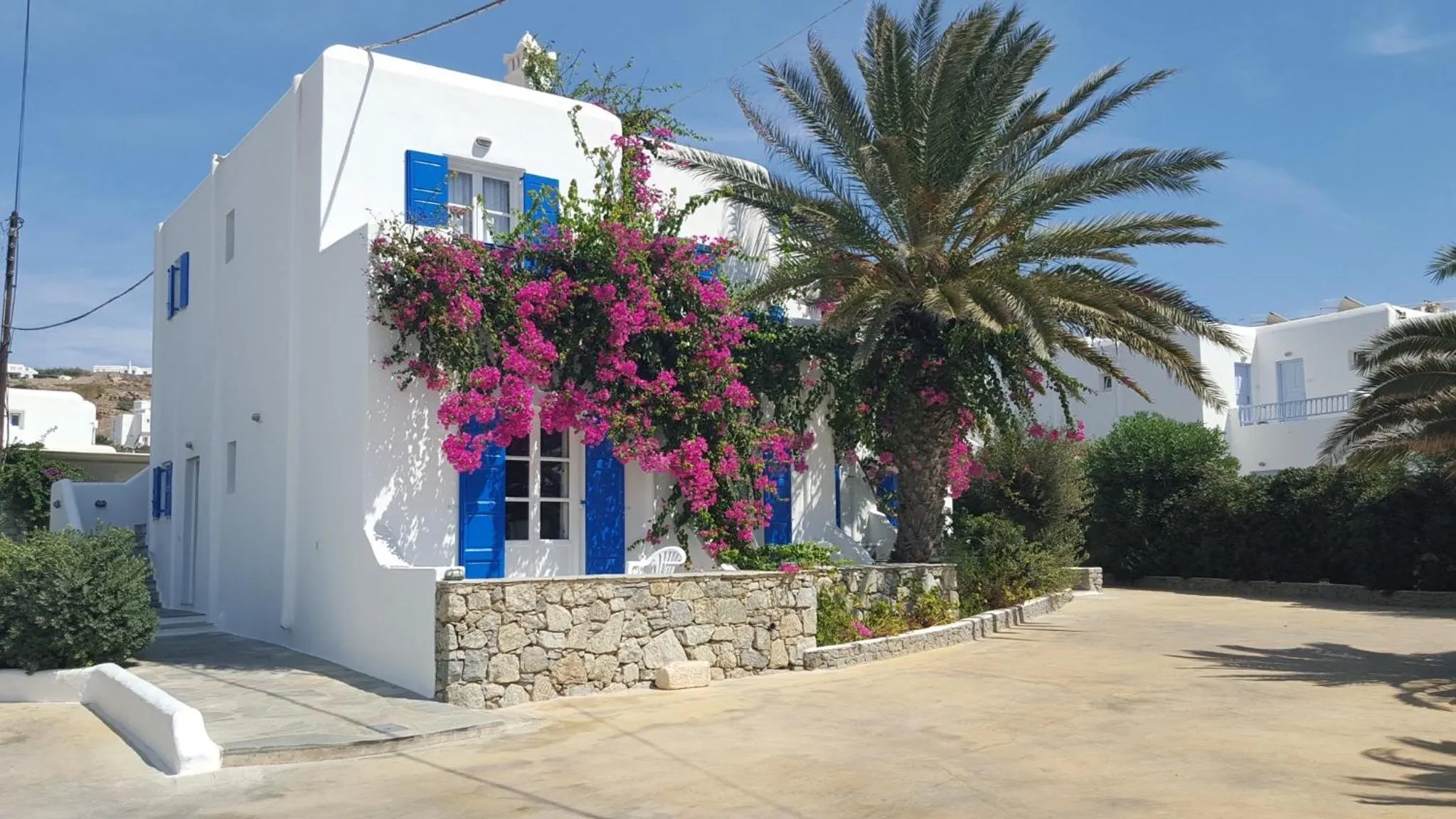 Anemos Hotel & Apartments
