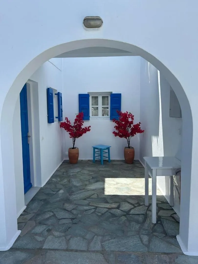 Anemos Hotel & Apartments