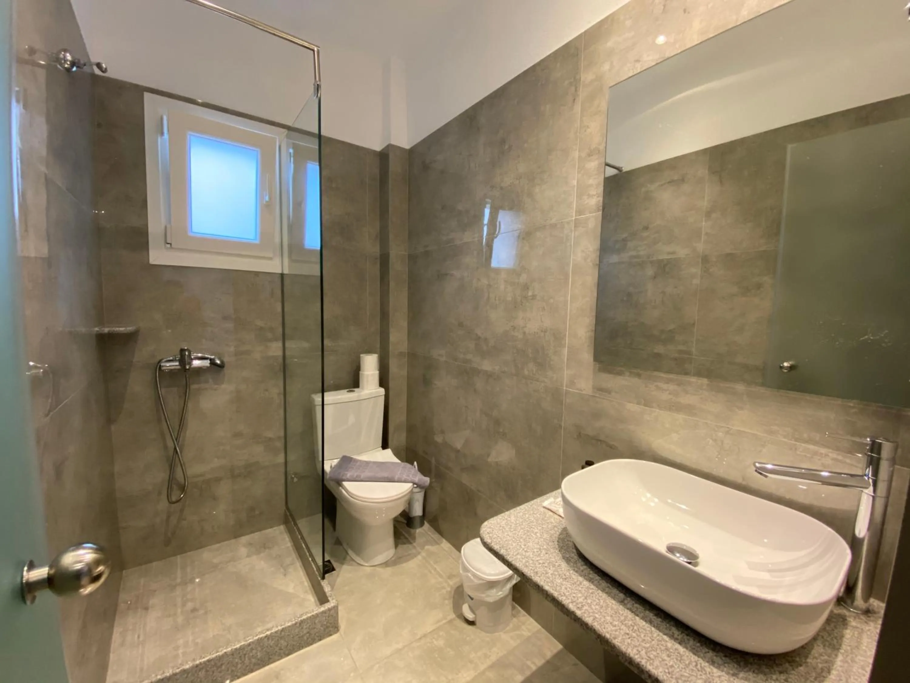 Anemos Hotel & Apartments