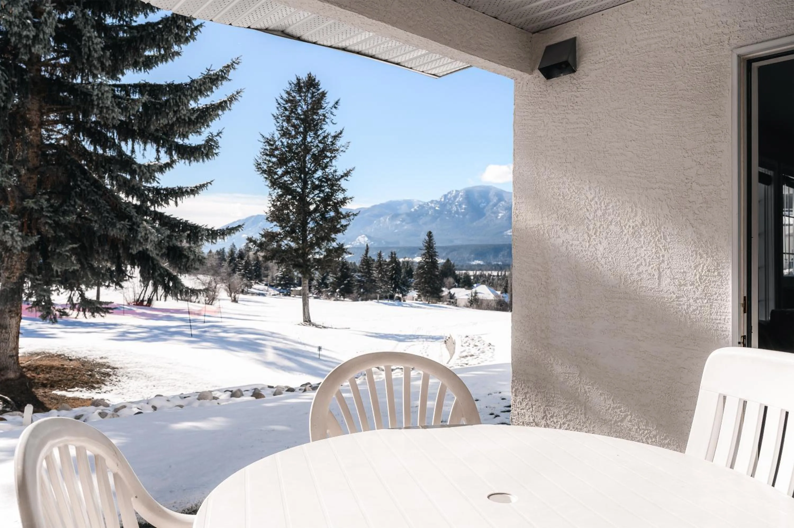 Mountain View Resort and Suites at Fairmont Hot Springs