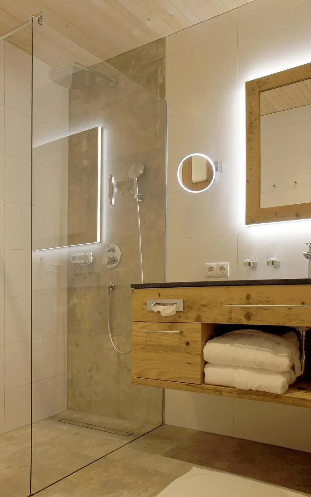 Double Room in Hotel Krone Langenegg Double Room in Hotel Krone Langenegg