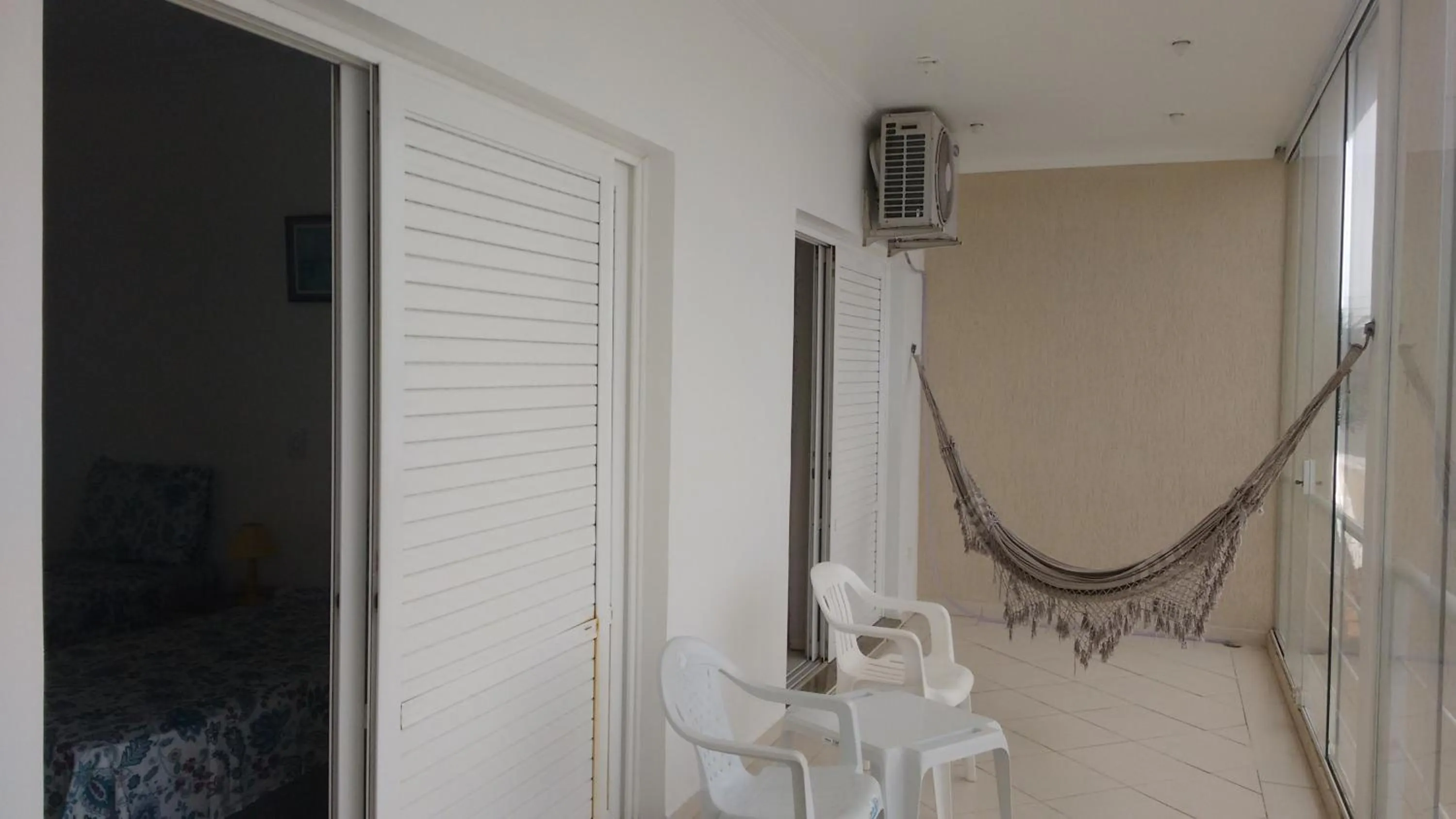 CASA - FRENTE PARA O MAR