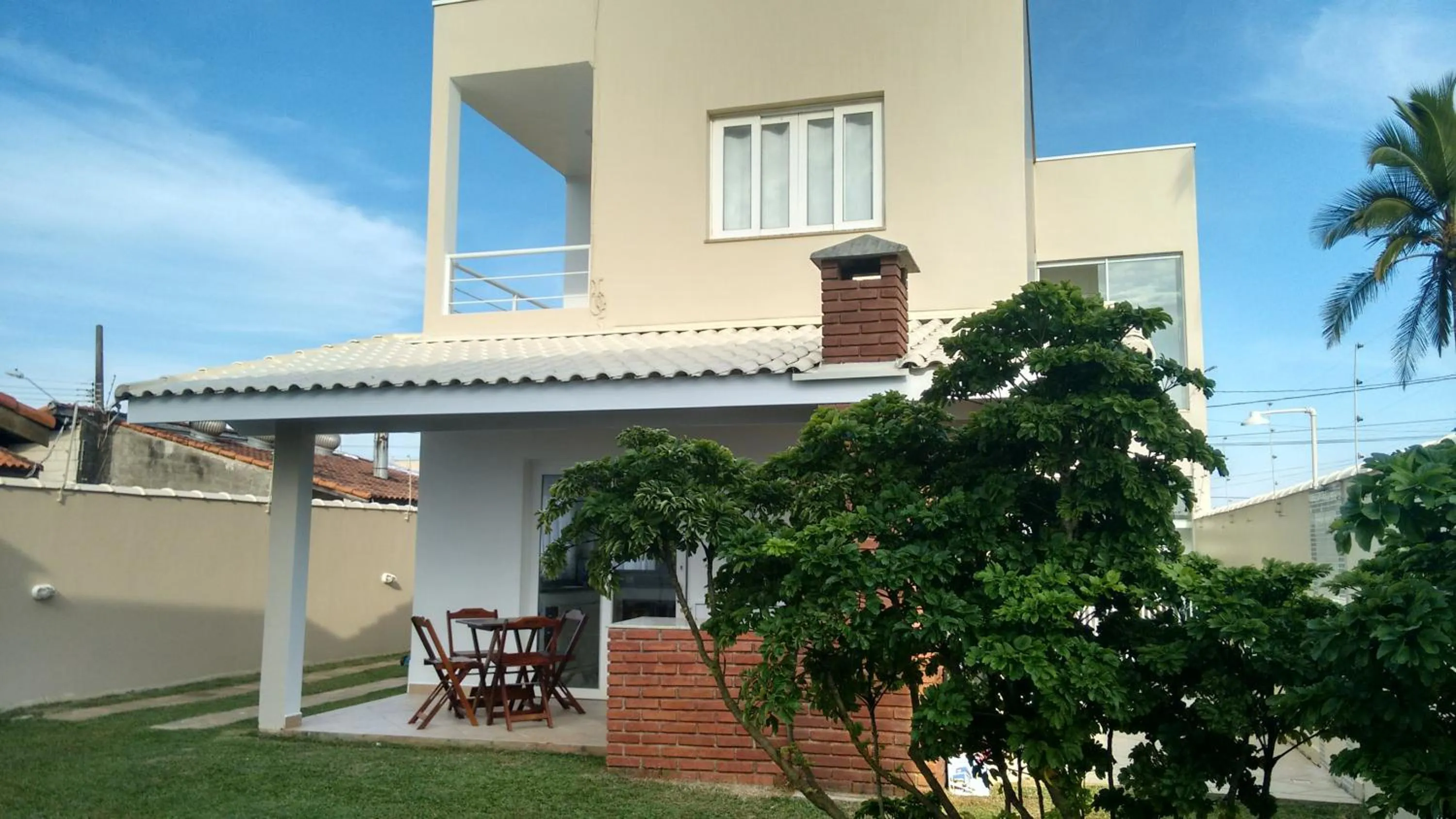 CASA - FRENTE PARA O MAR