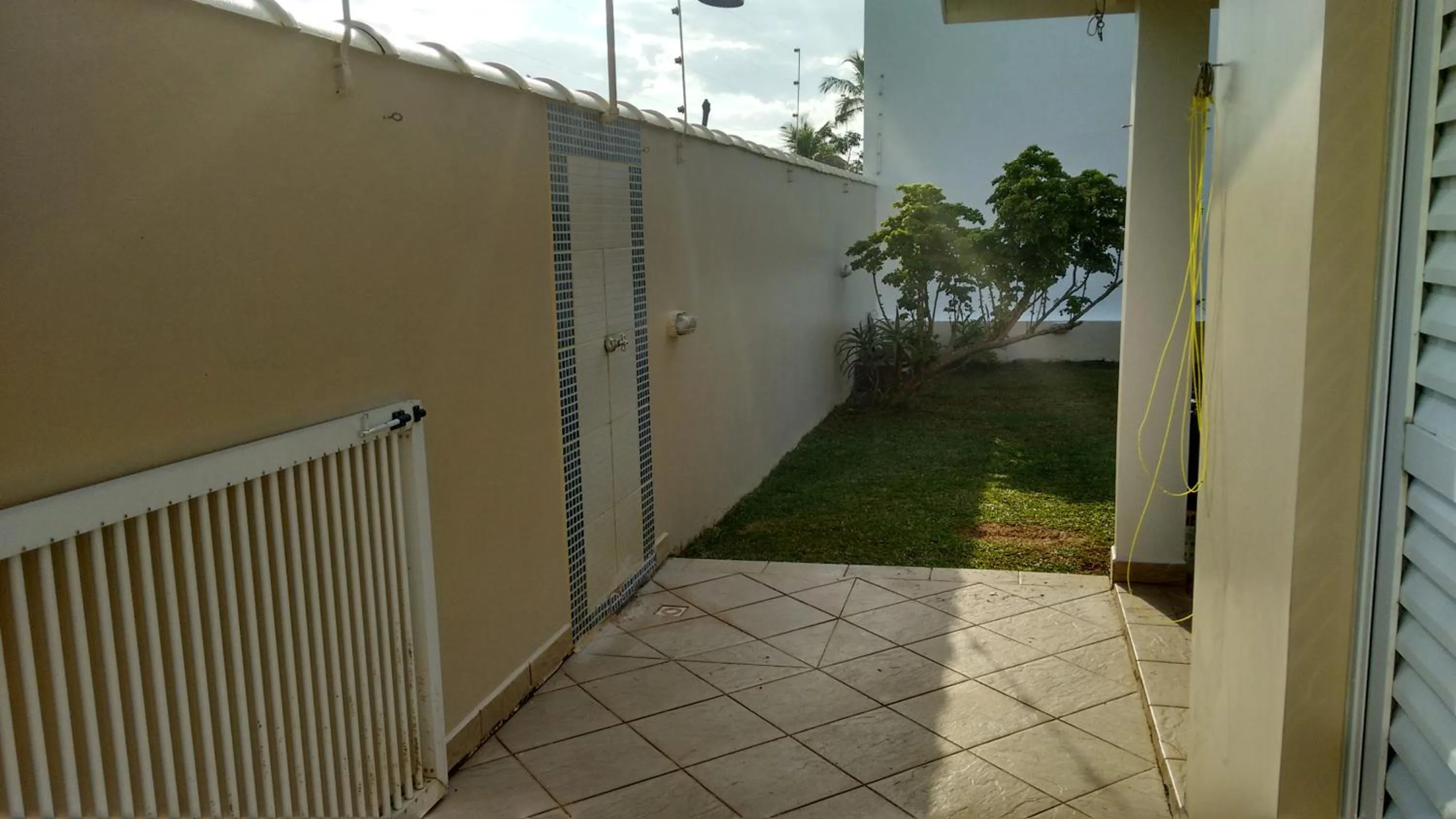 CASA - FRENTE PARA O MAR