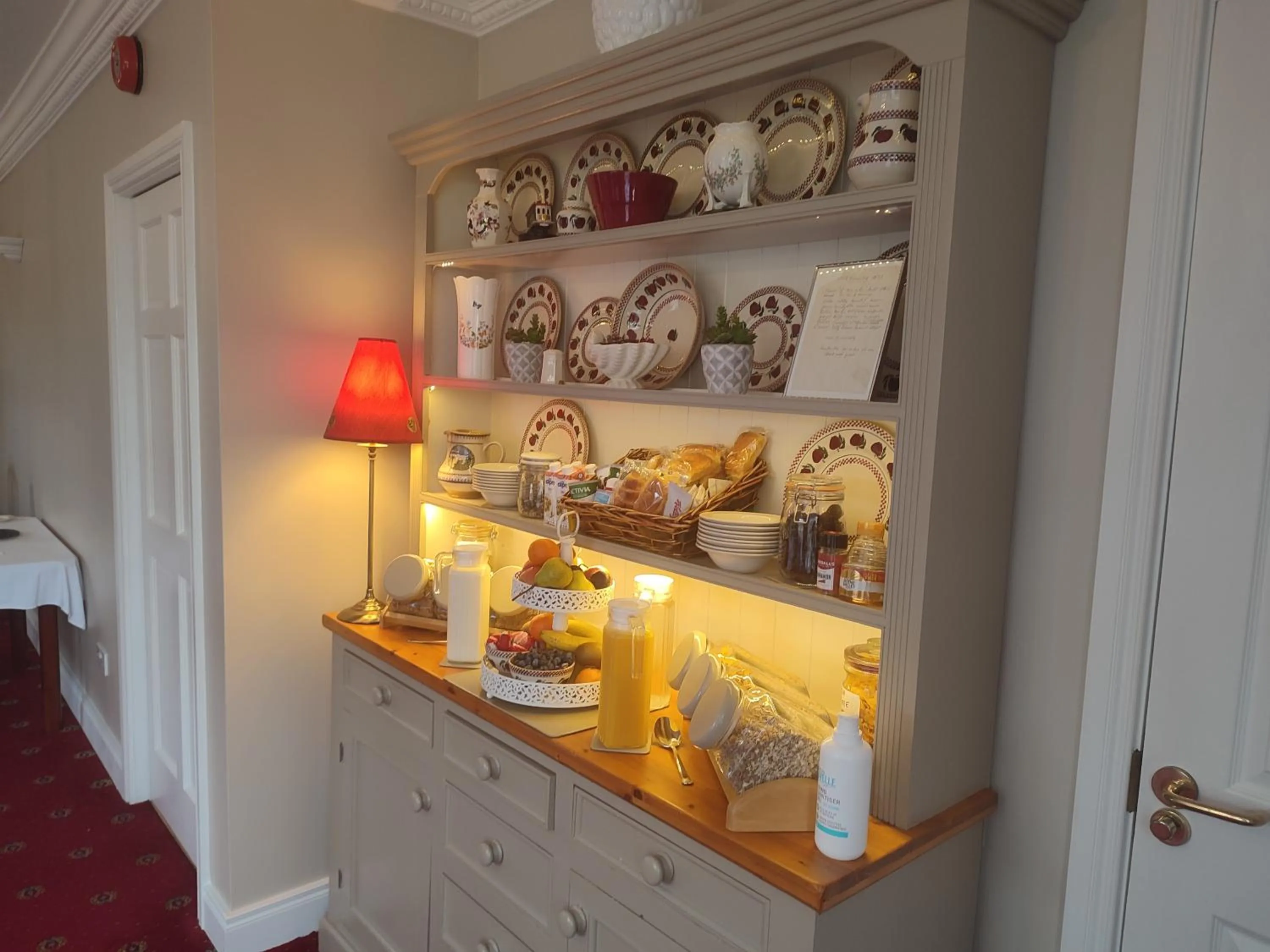 Breakfast in Shannonside House N37HF67