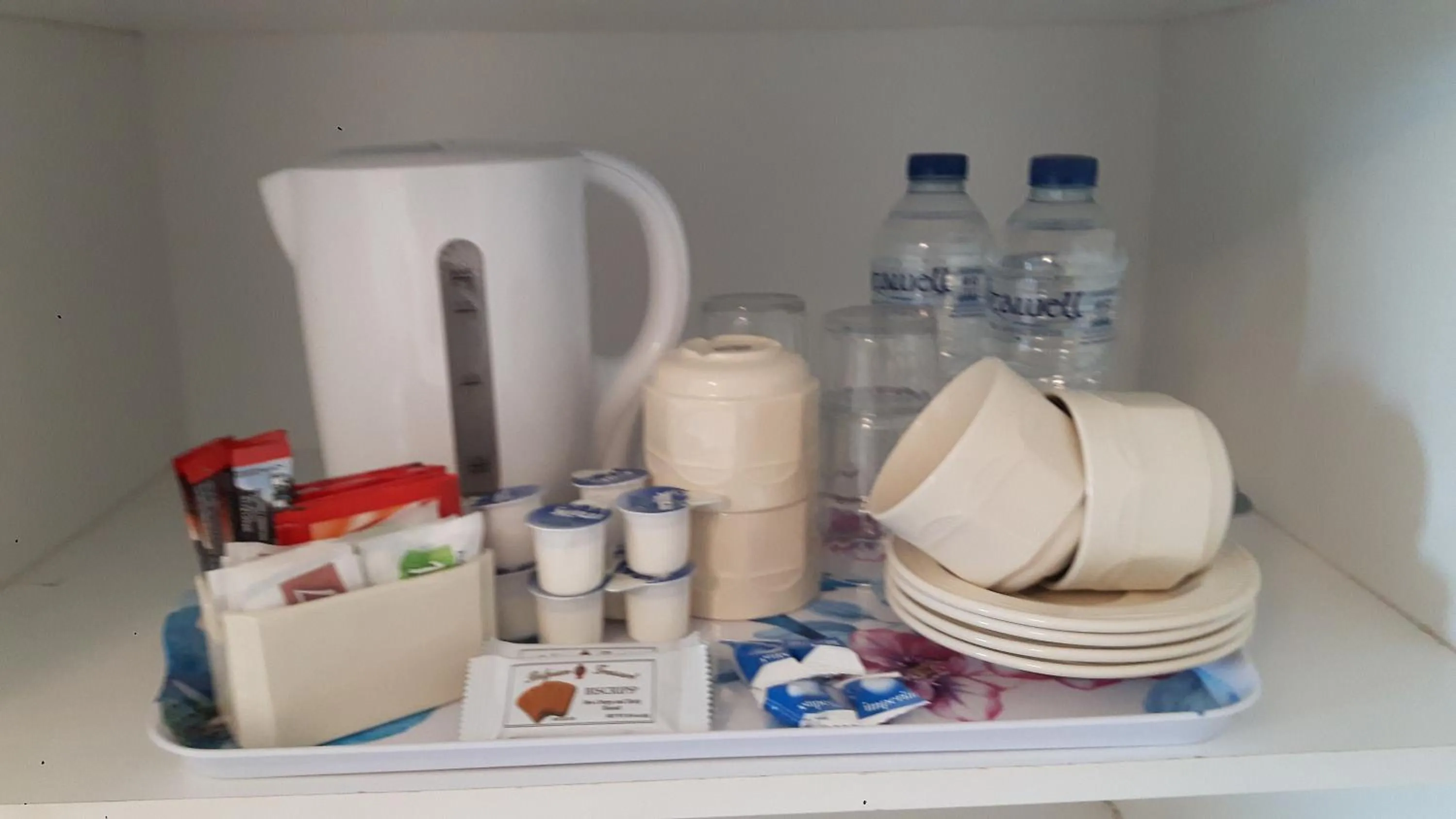 Coffee/tea facilities in Shannonside House N37HF67