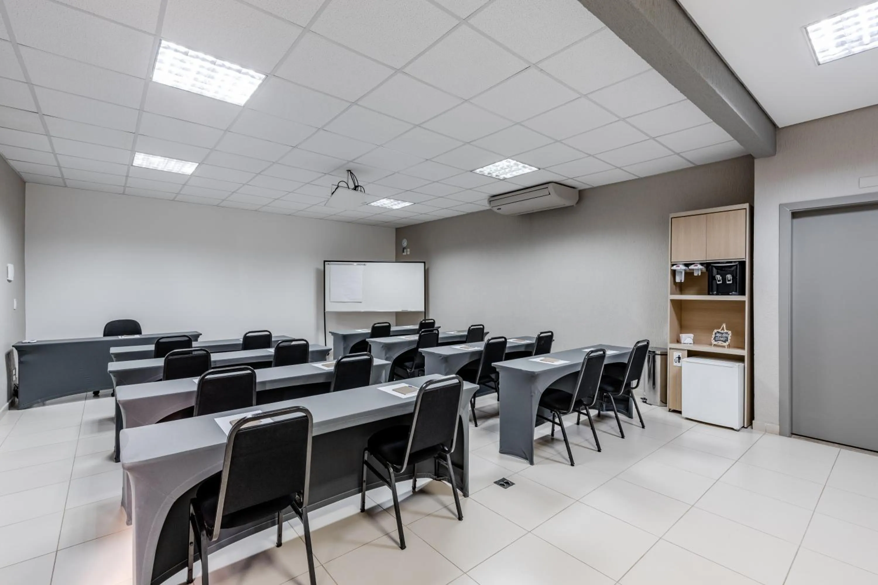 Meeting/conference room in Hotel Parati Minas