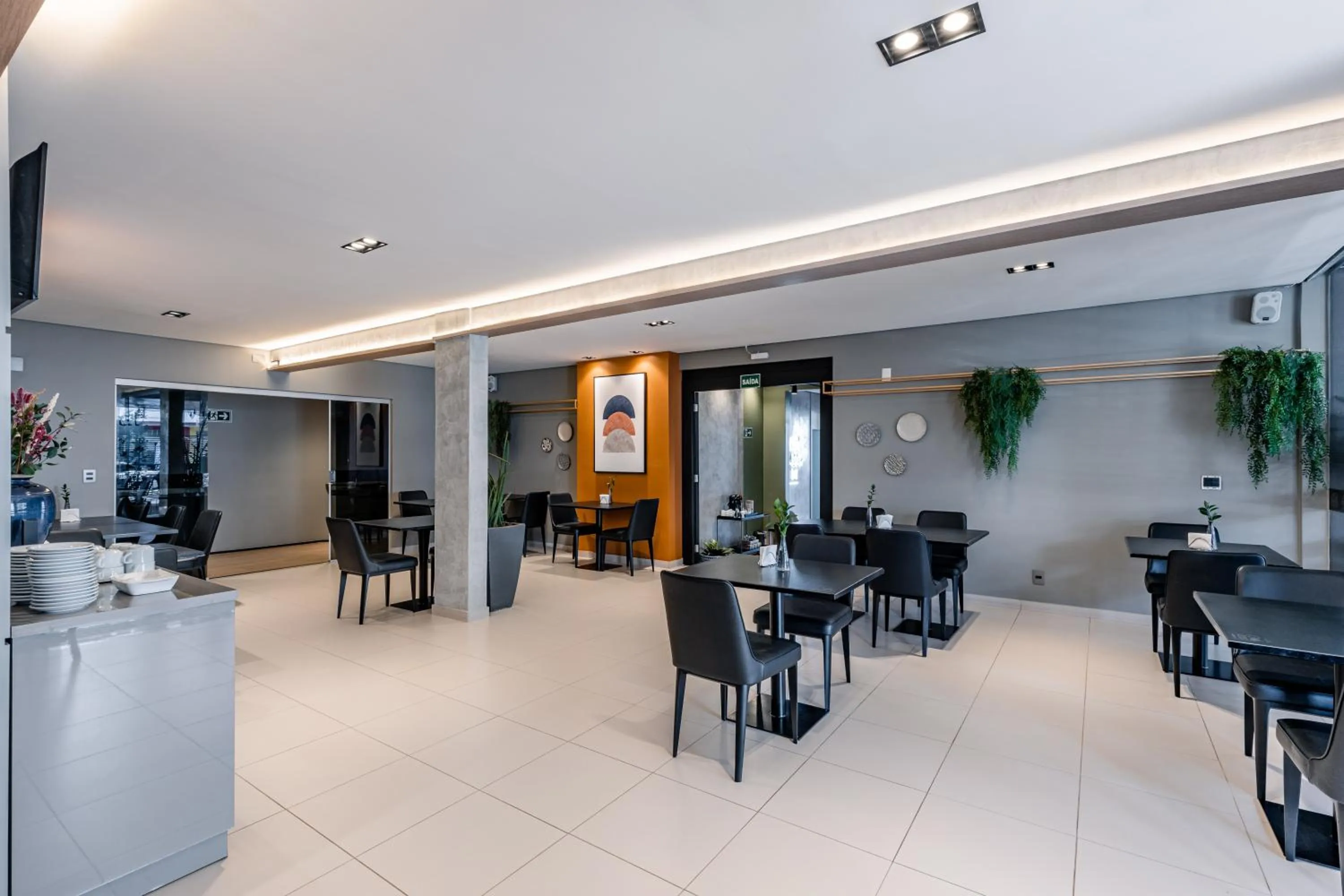 Restaurant/places to eat in Hotel Parati Minas