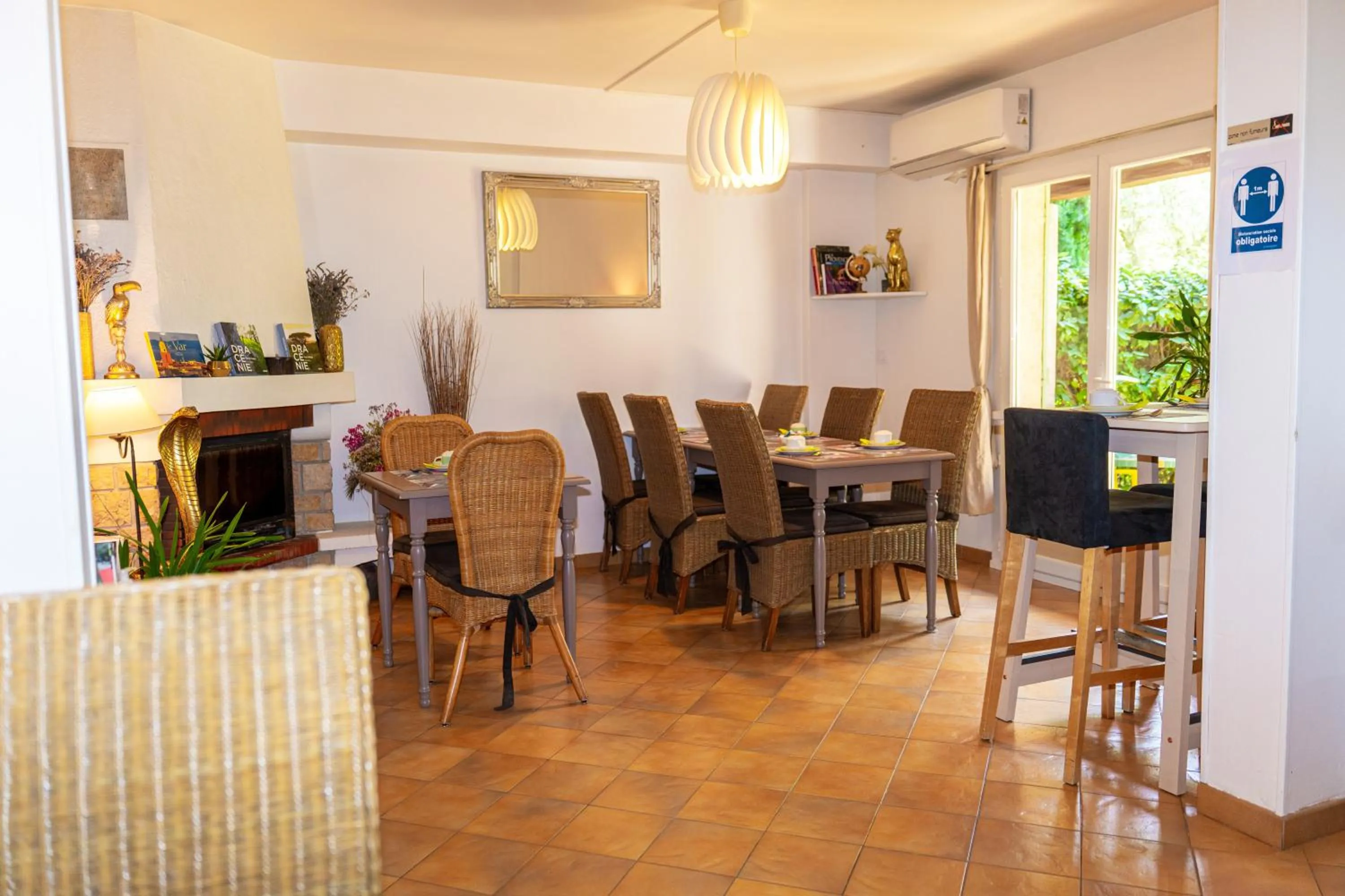 Breakfast in Hotel Les Oliviers