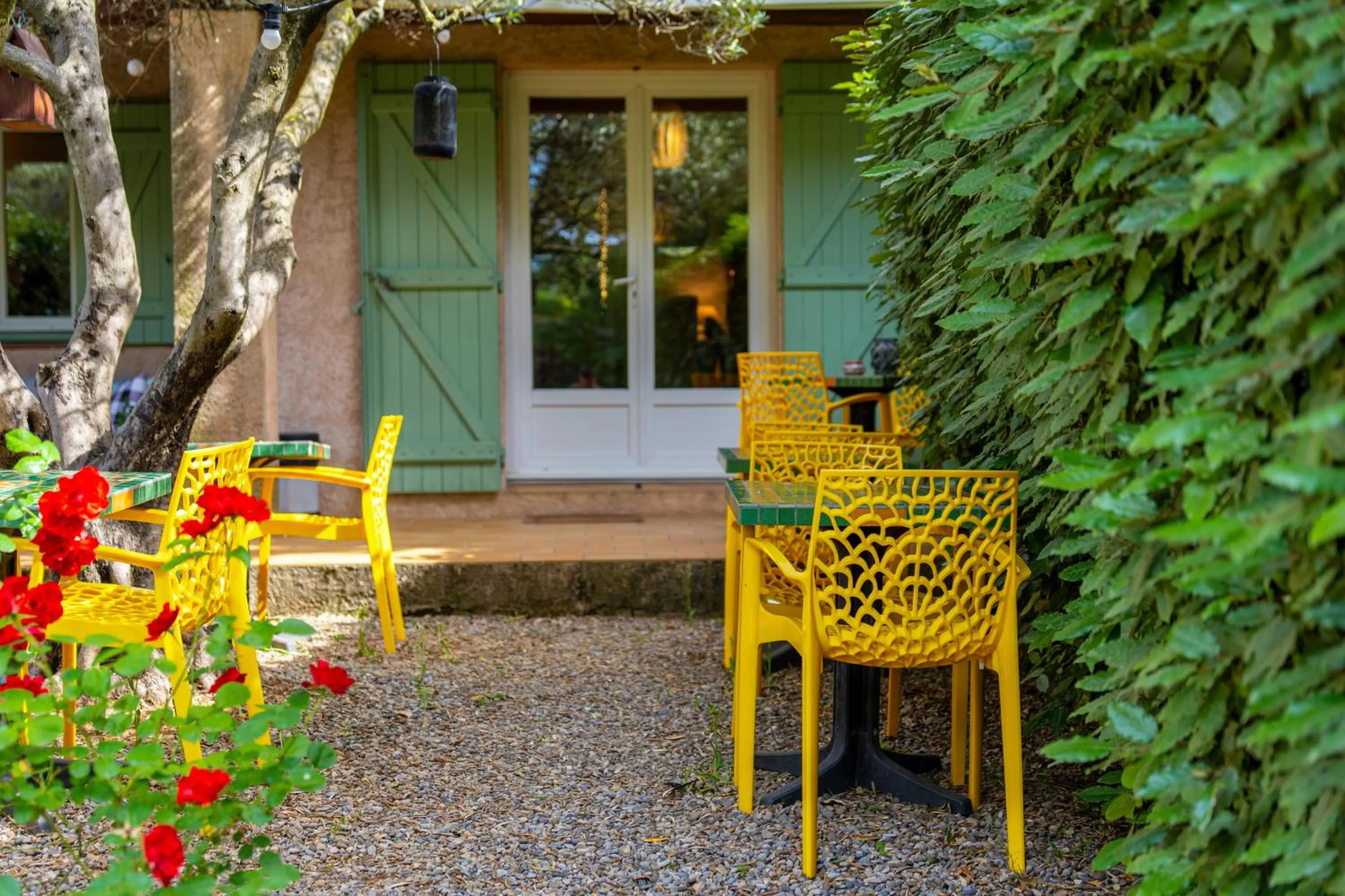 Patio in Hotel Les Oliviers