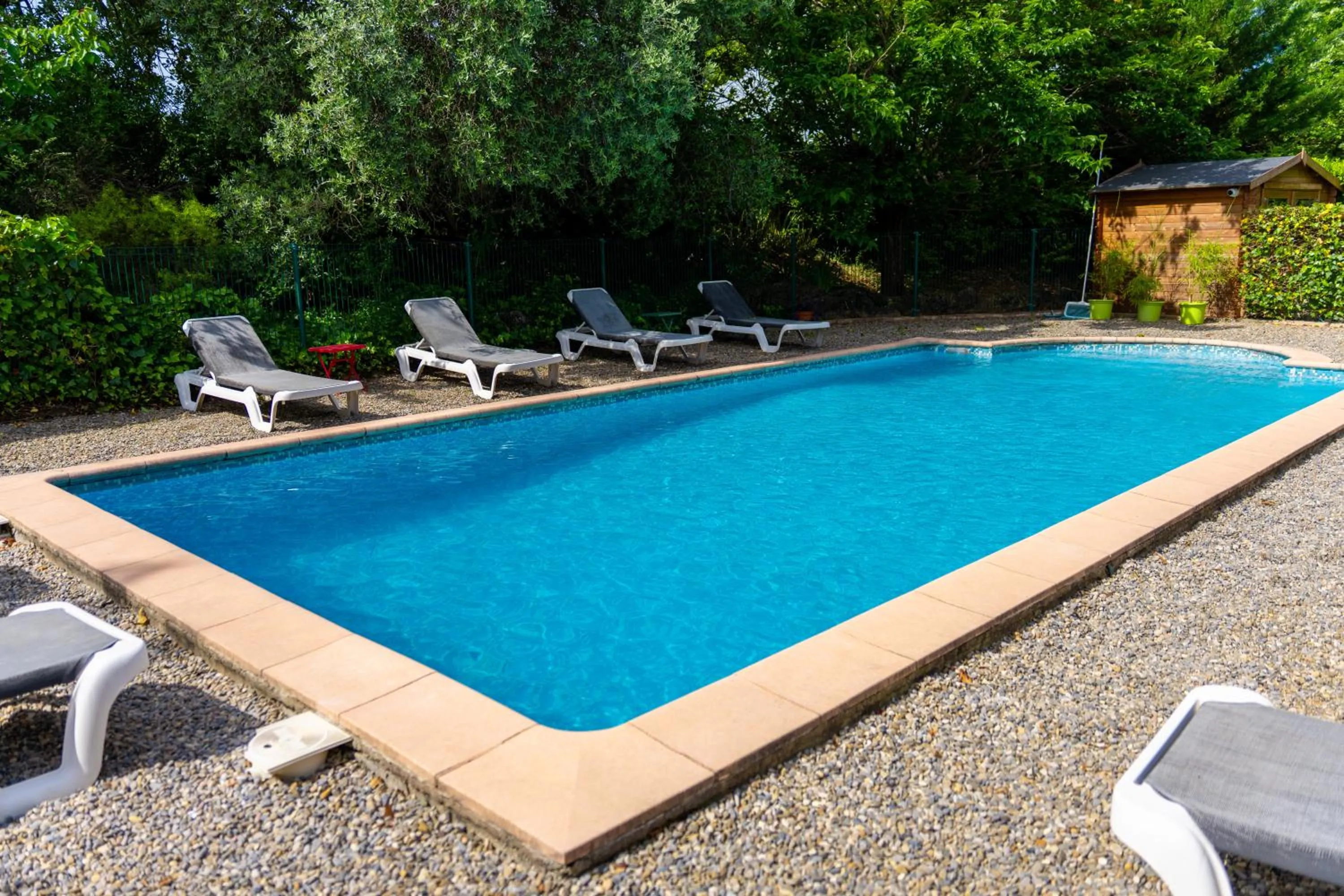 Swimming pool in Hotel Les Oliviers