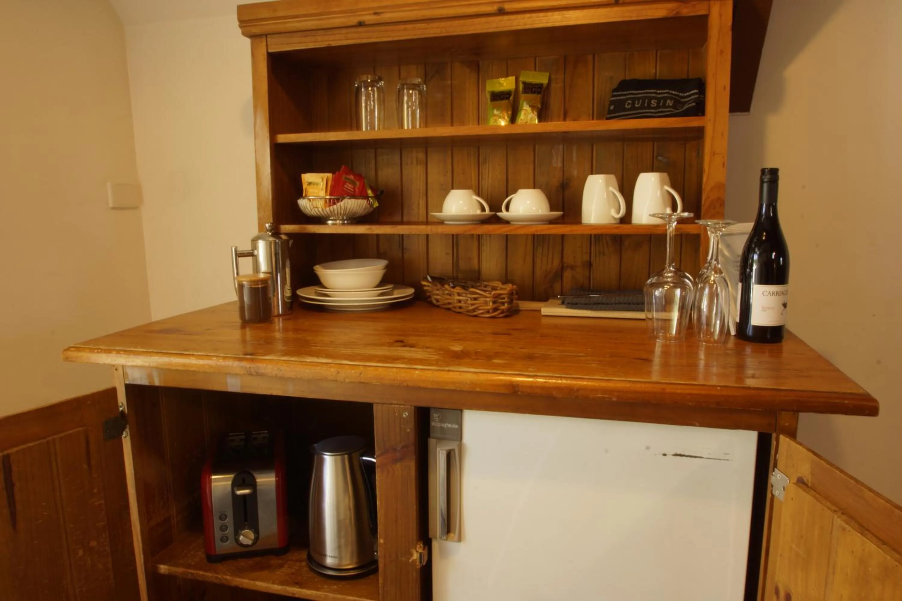 Kitchen or kitchenette in The Carriages Boutique Hotel and Vineyard