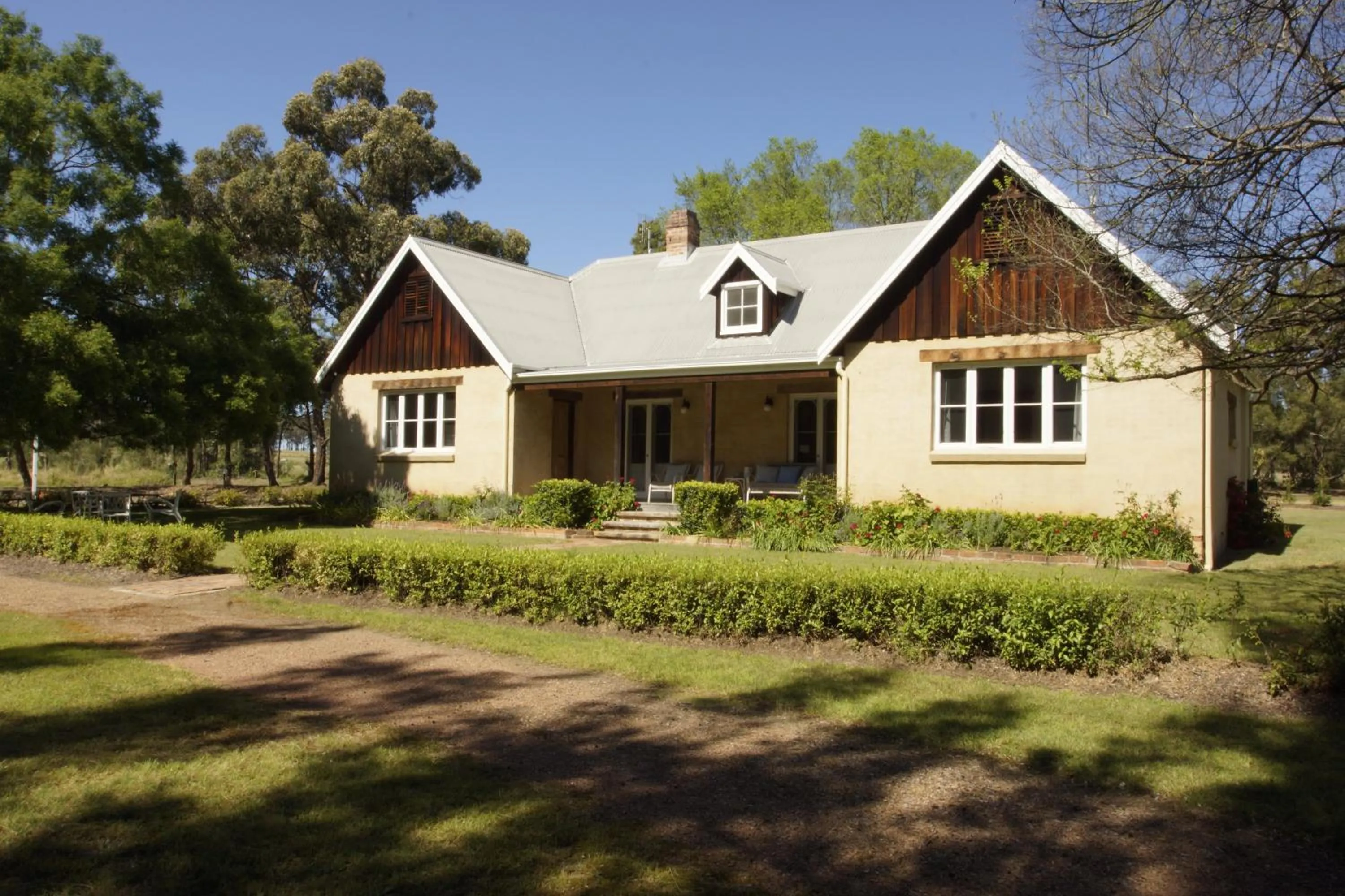 Property building in The Carriages Boutique Hotel and Vineyard