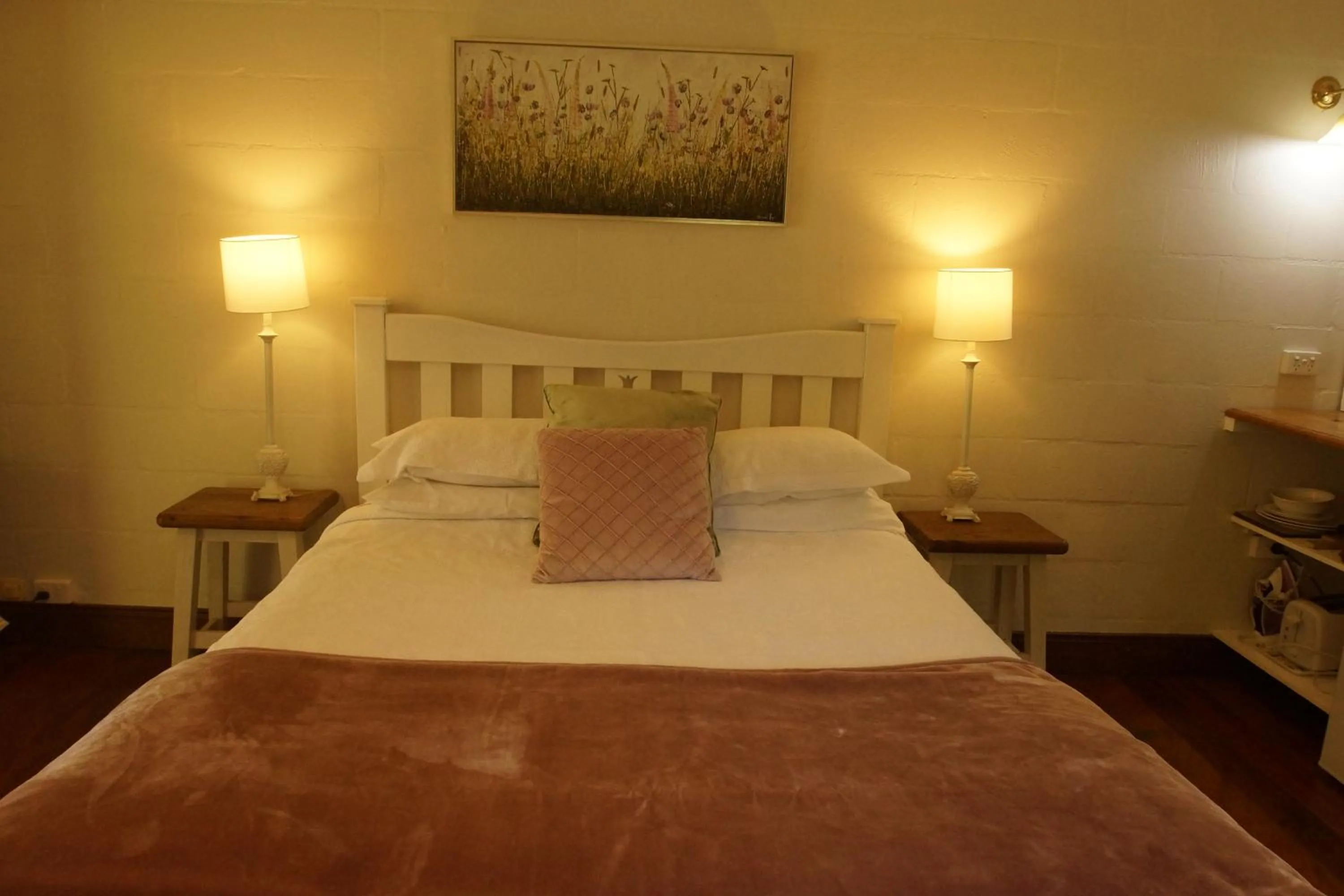 Bed in The Carriages Boutique Hotel and Vineyard