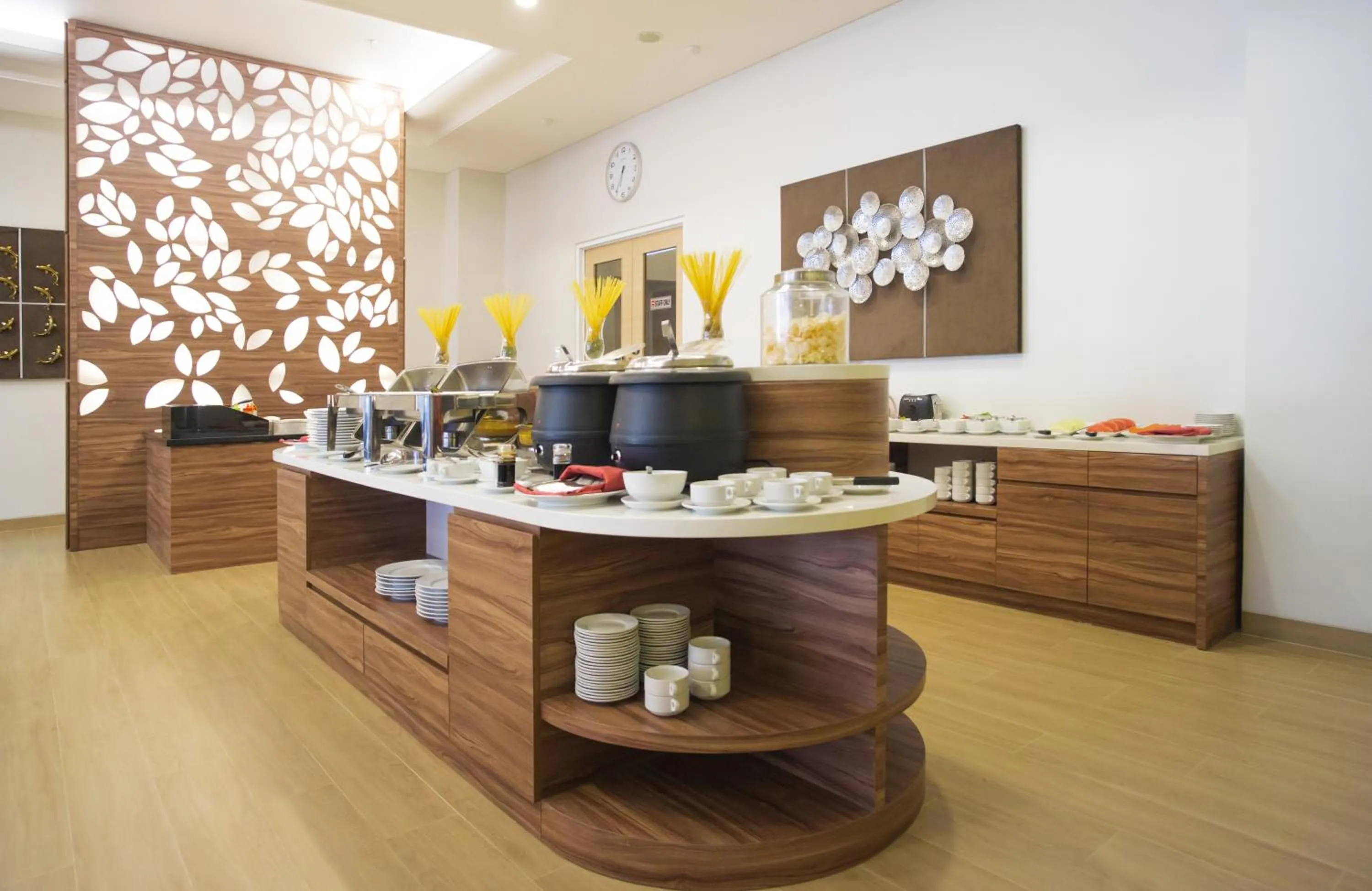 Restaurant/places to eat in Grand G7 Hotel Kemayoran