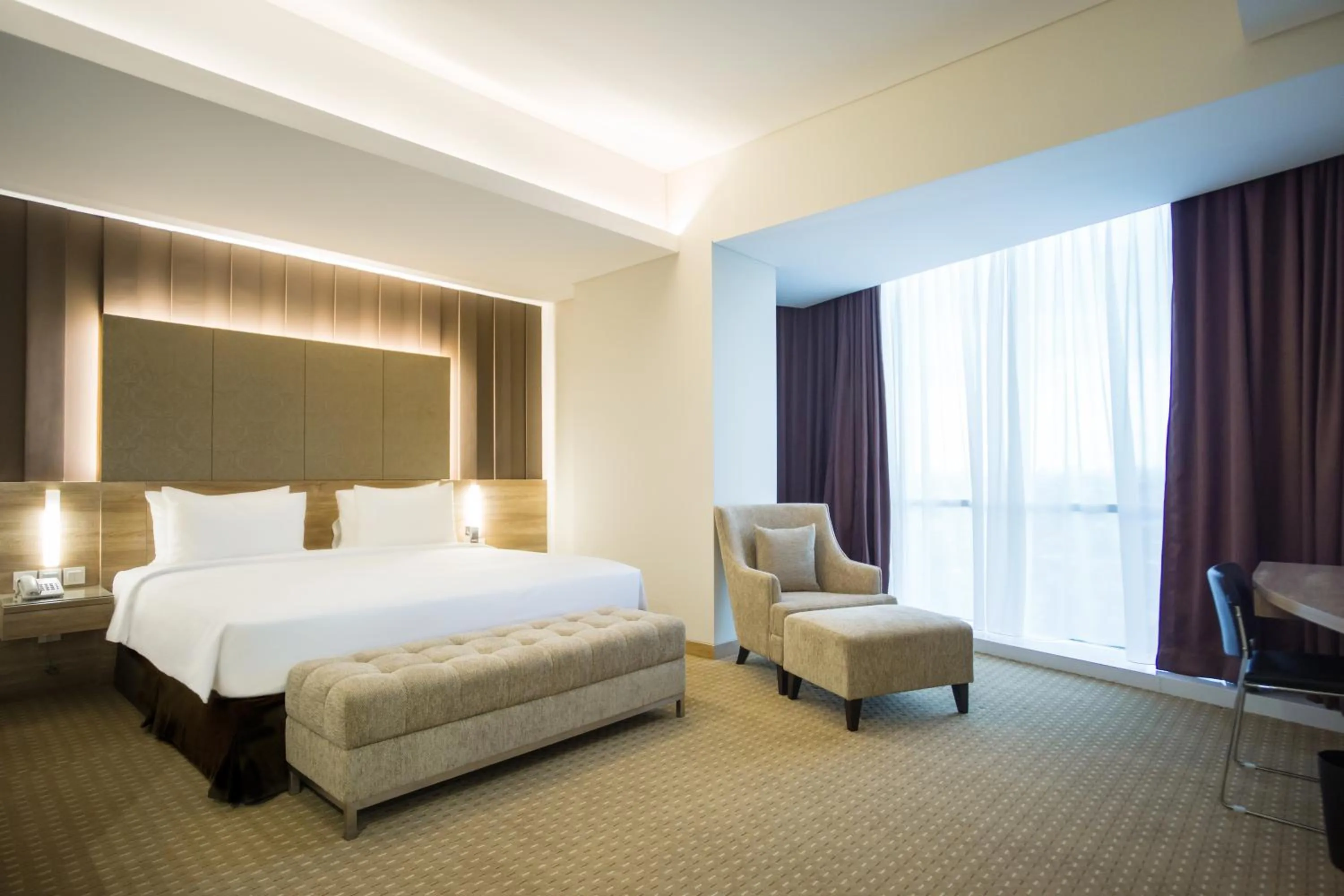 Living room, Bed in Grand G7 Hotel Kemayoran
