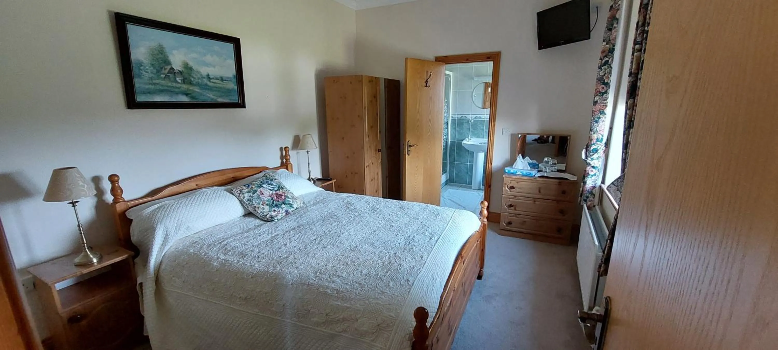 Bedroom, Bed in Cahergal Farmhouse B&B