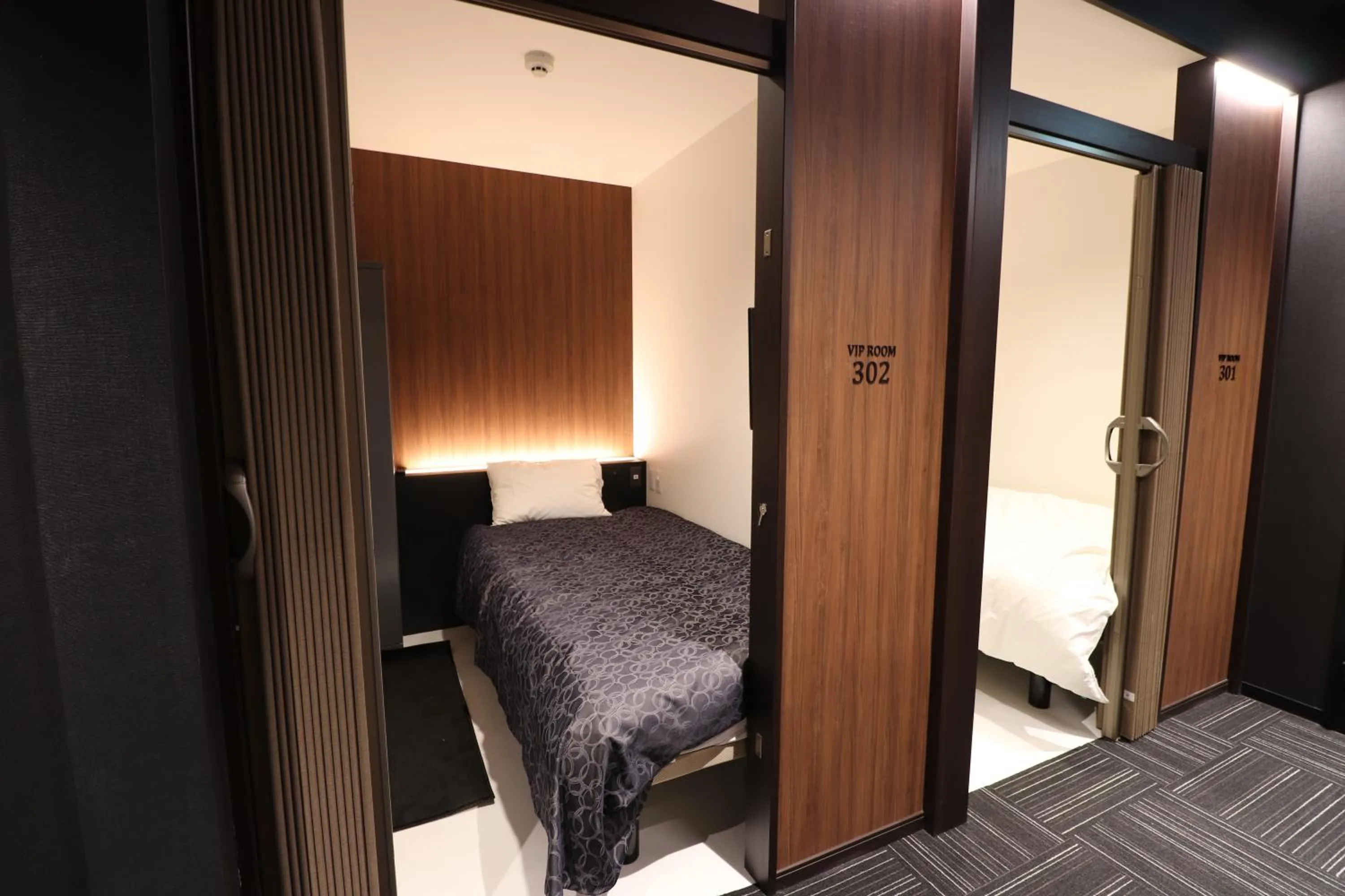 Photo of the whole room, Bed in LEO YU Capsule Hotel Nishifunabashi